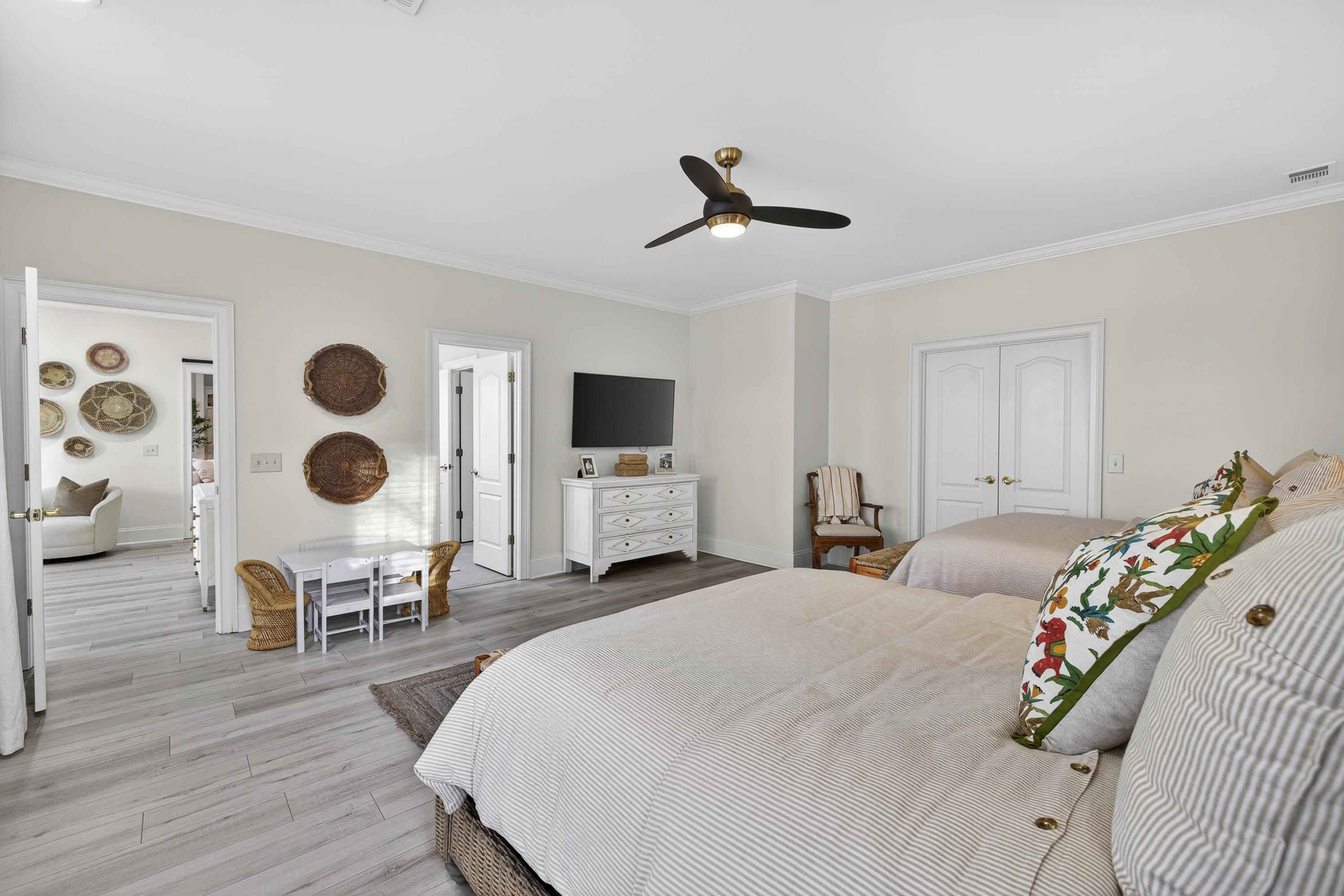 3361 LINGER LONGER ROAD image 64