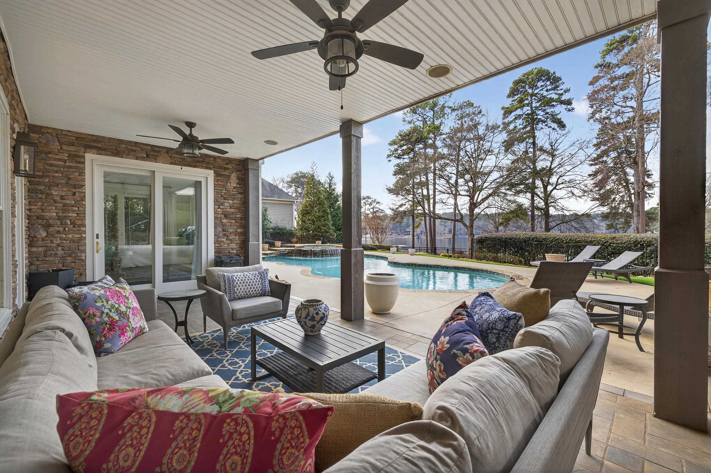 3361 LINGER LONGER ROAD image 72