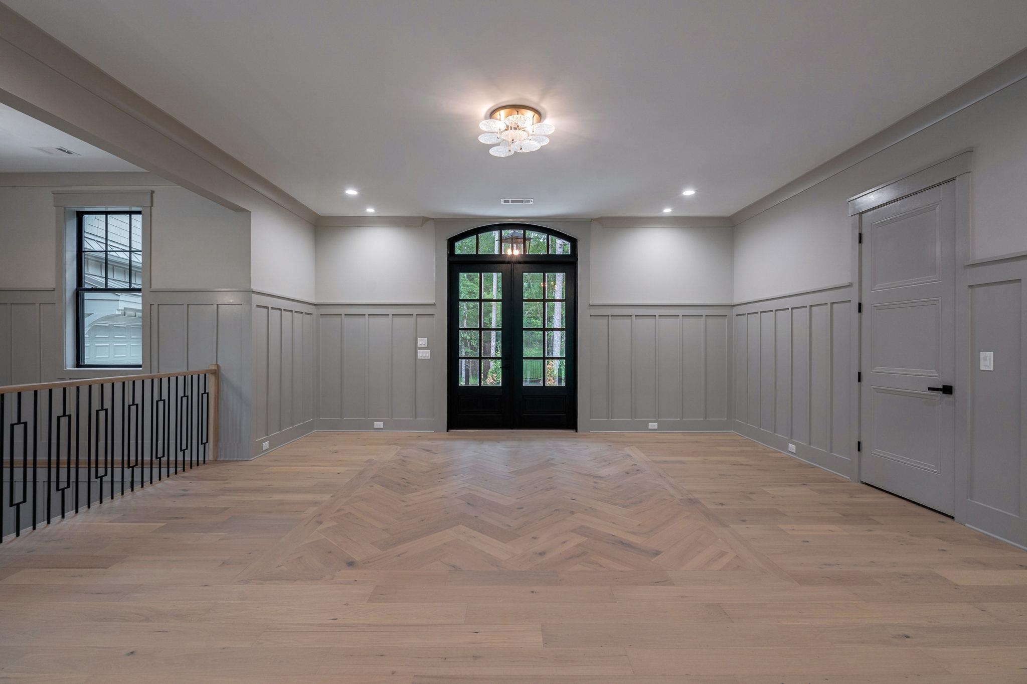 1010 MONFORT COURT image 16