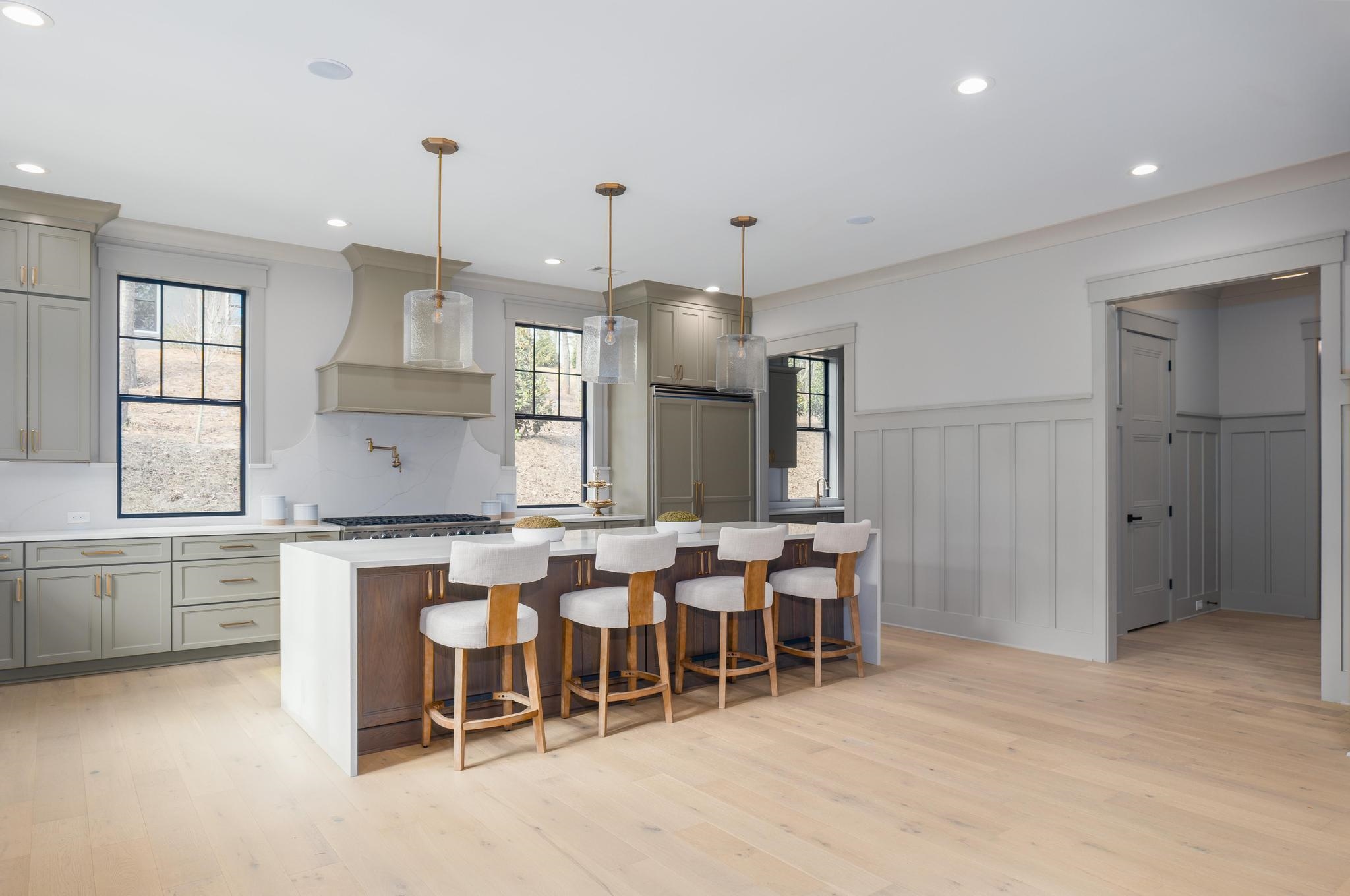 1010 MONFORT COURT image 24