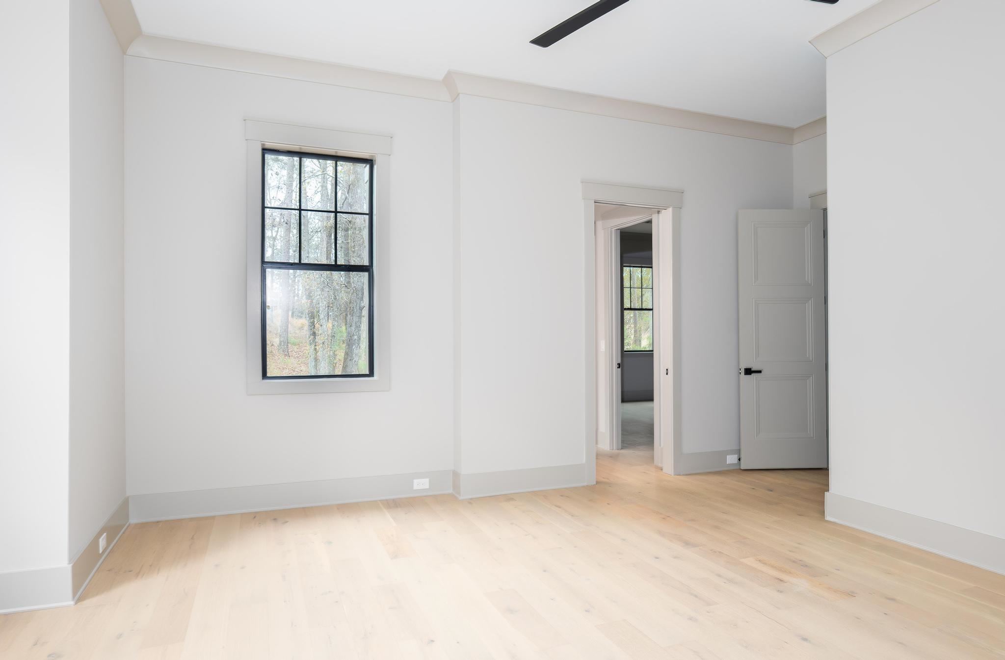 1010 MONFORT COURT image 47