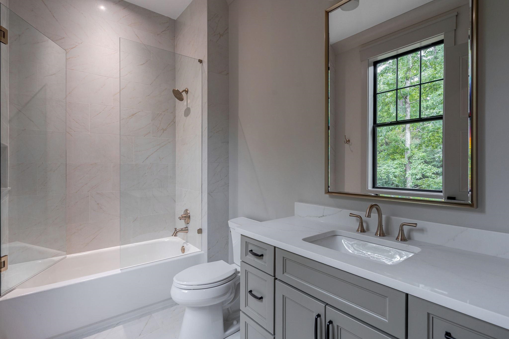 1010 MONFORT COURT image 49