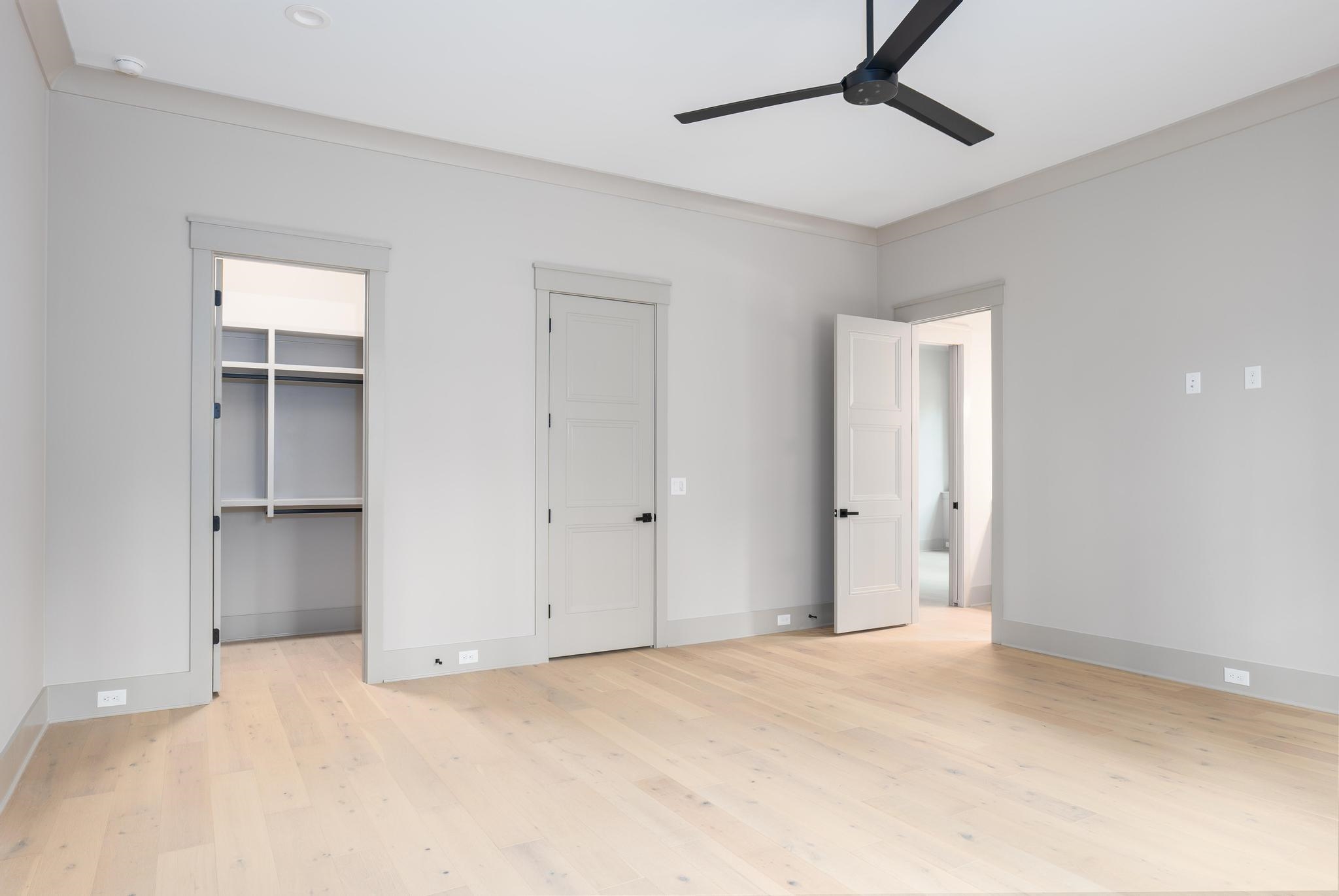 1010 MONFORT COURT image 52