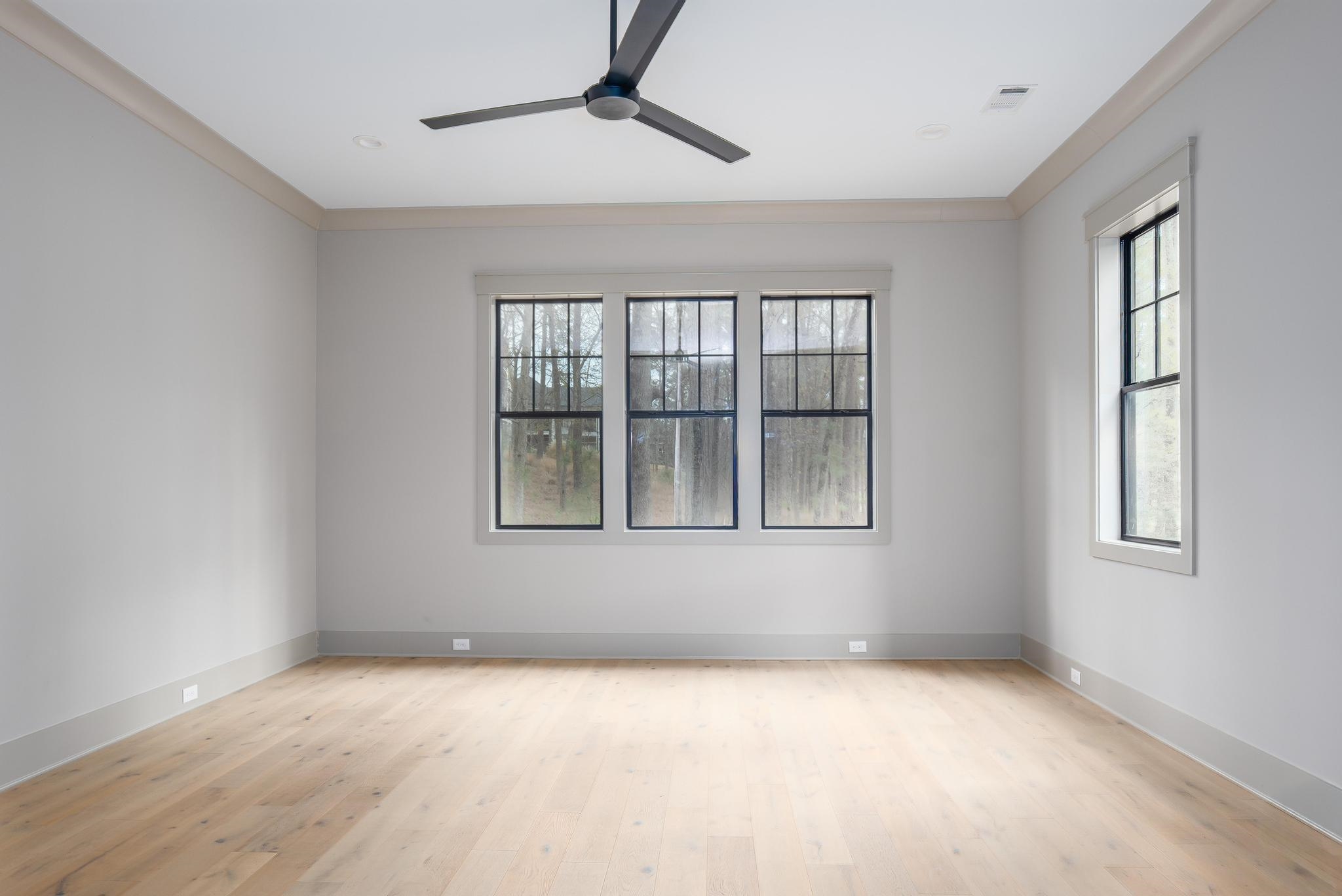 1010 MONFORT COURT image 54