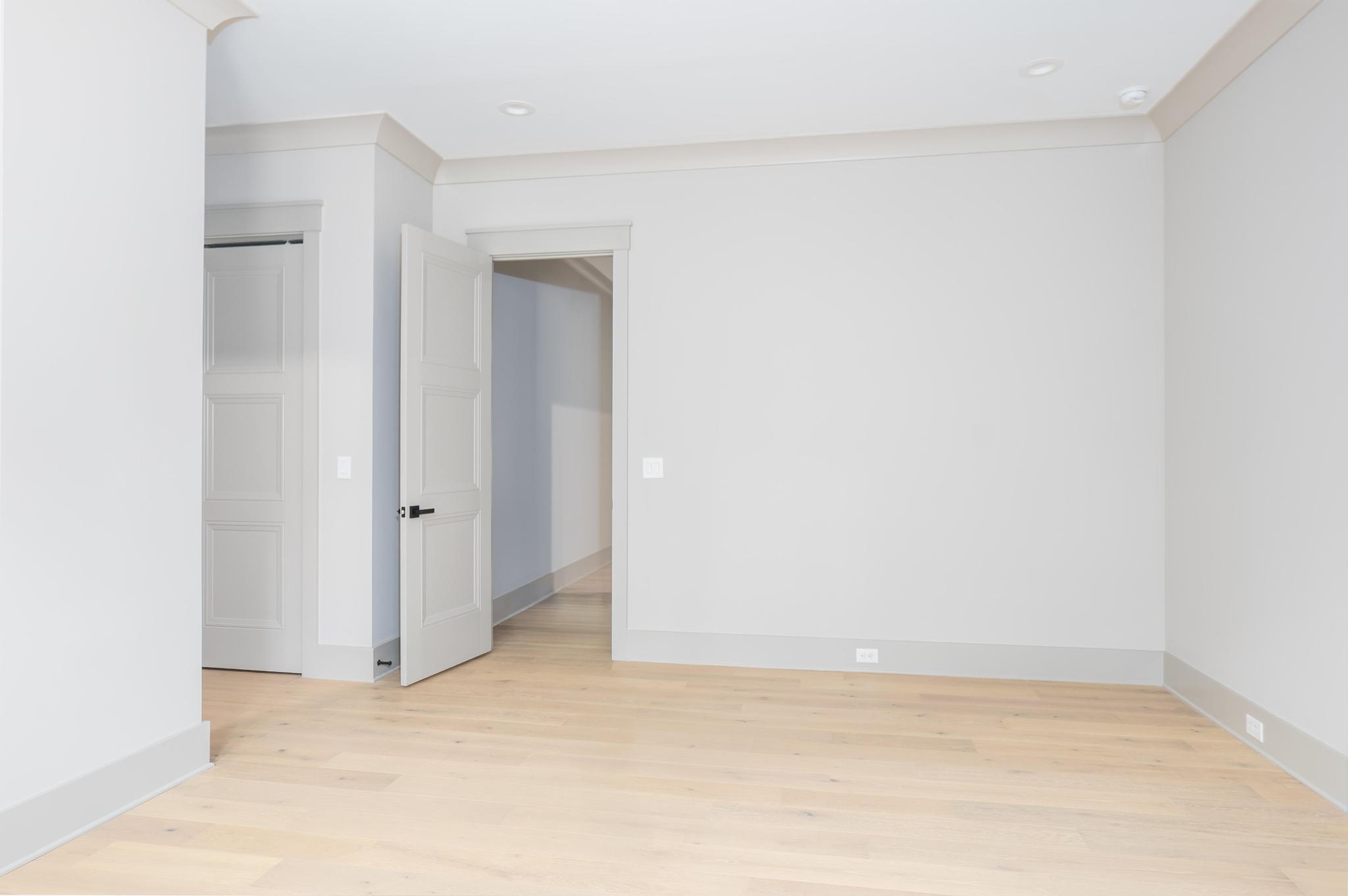 1010 MONFORT COURT image 59