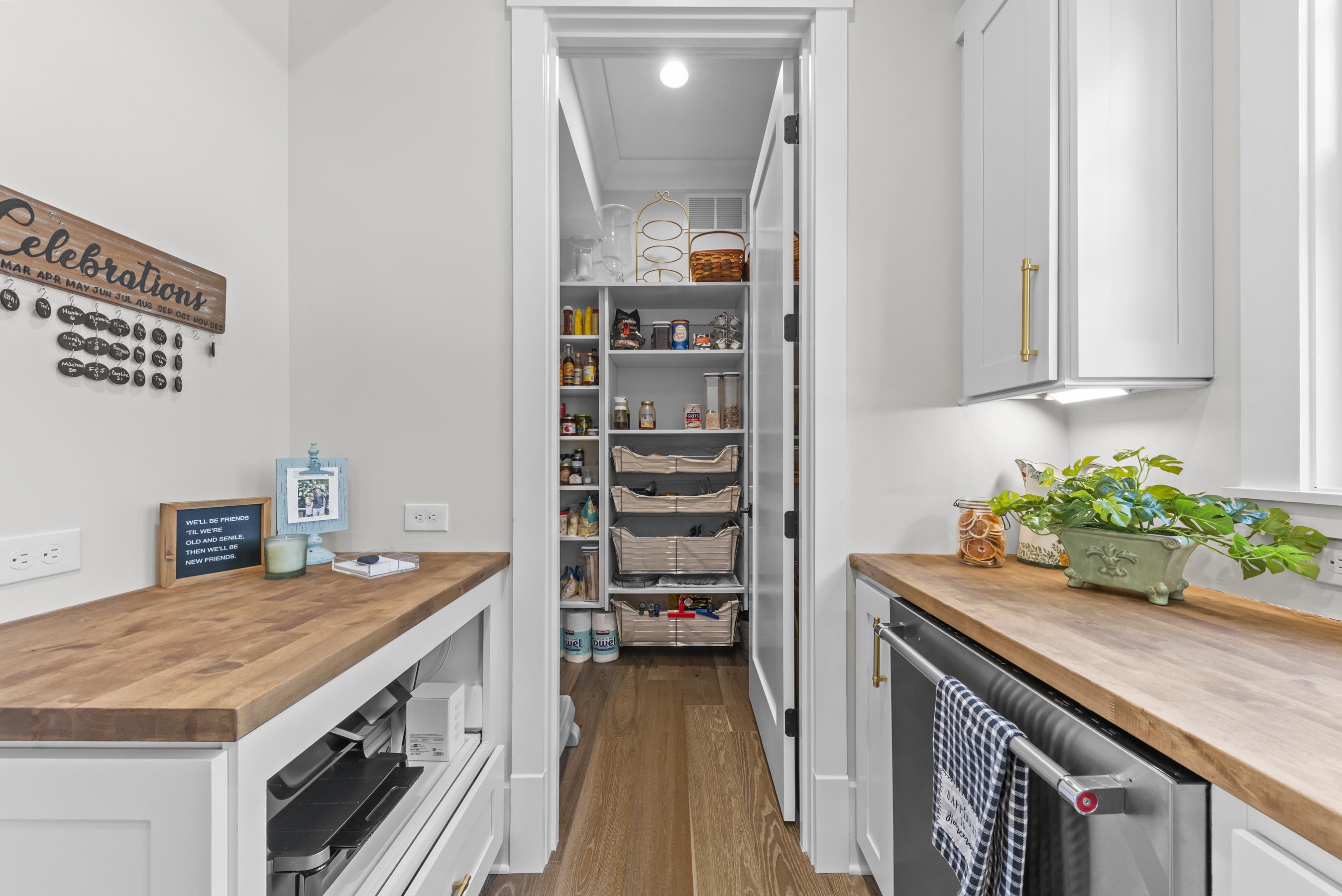 1051 HOMESTEAD image 21