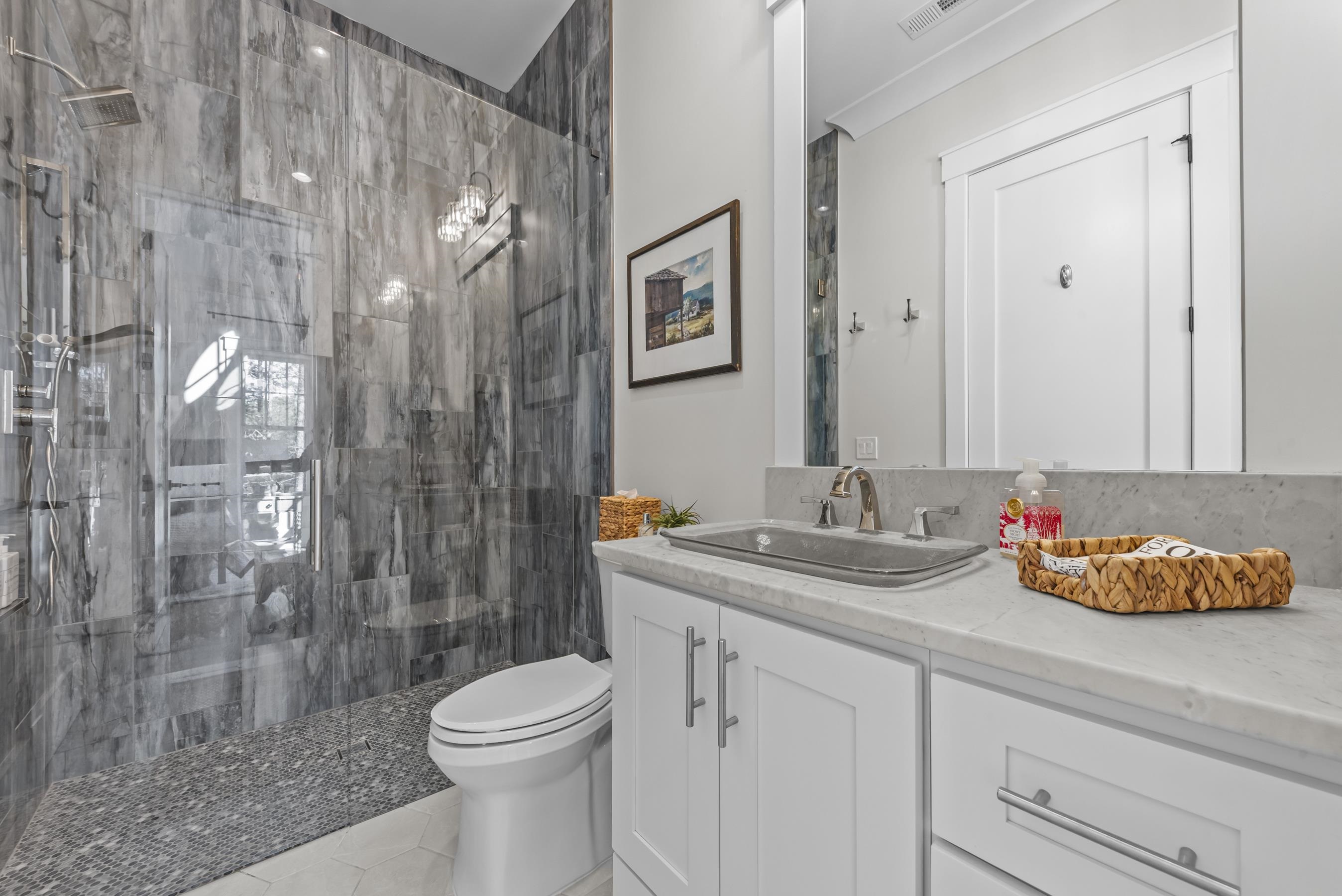 1051 HOMESTEAD image 32