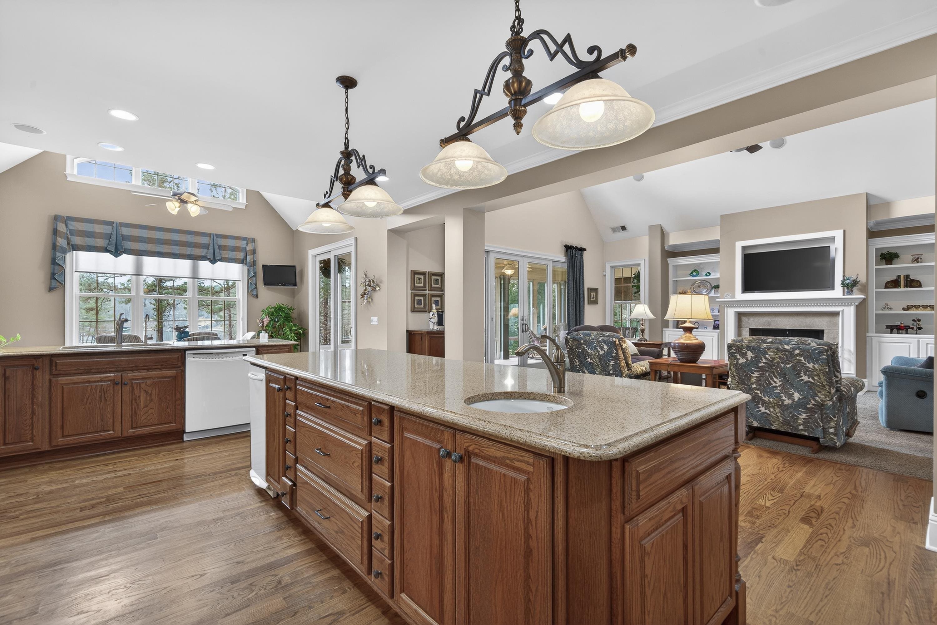 1020 BROADSWORD BAY image 14