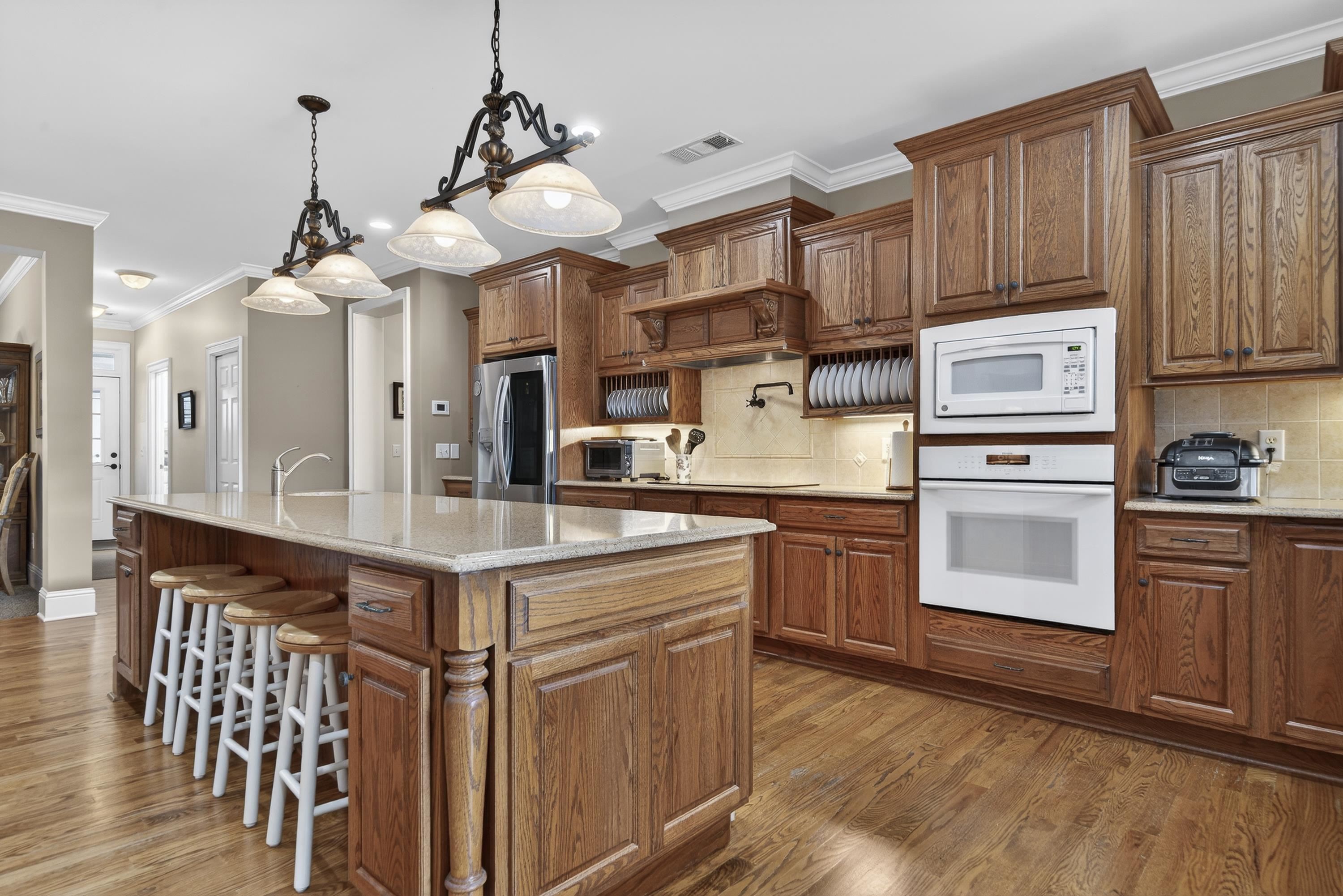 1020 BROADSWORD BAY image 18