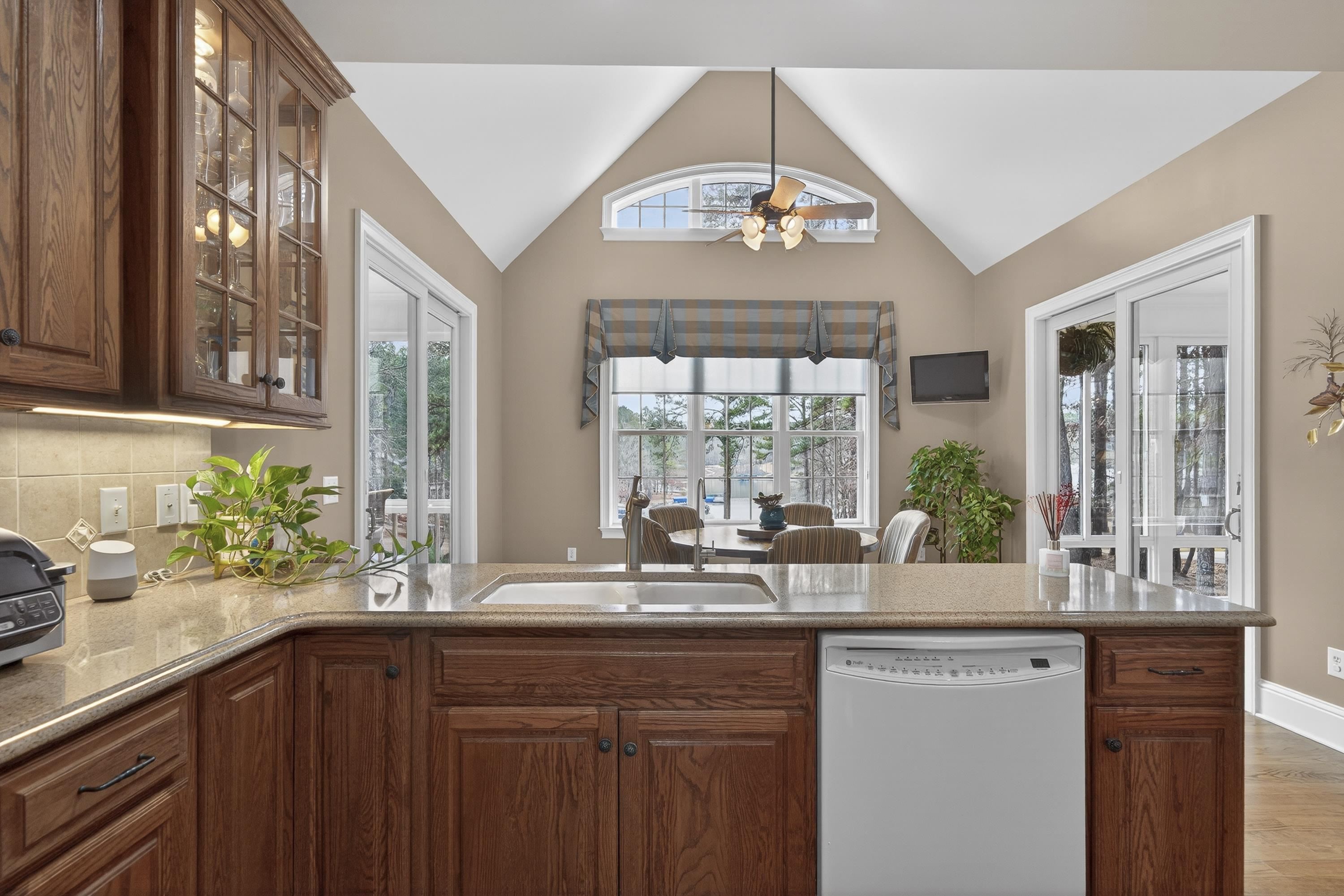 1020 BROADSWORD BAY image 19