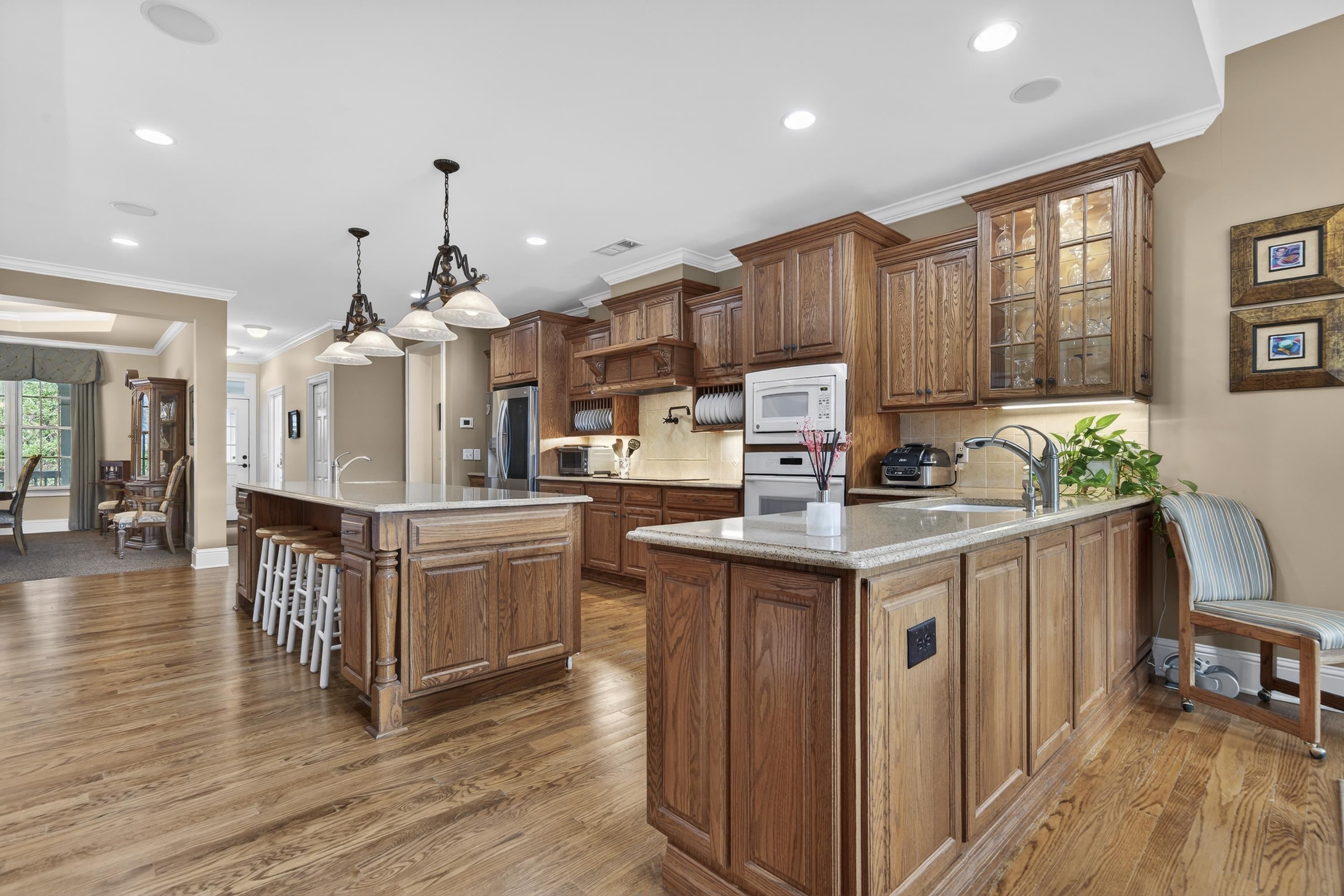 1020 BROADSWORD BAY image 20