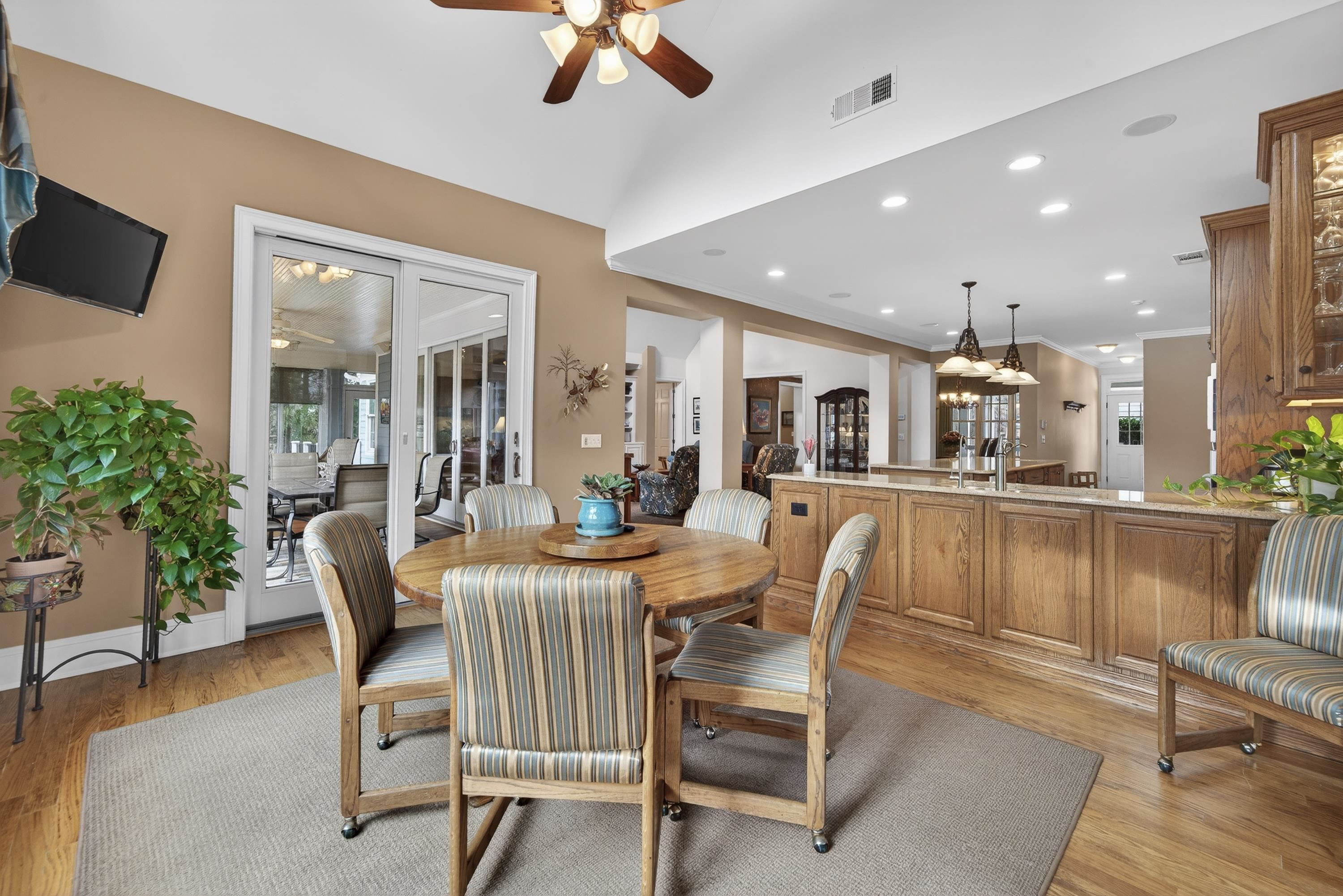 1020 BROADSWORD BAY image 21