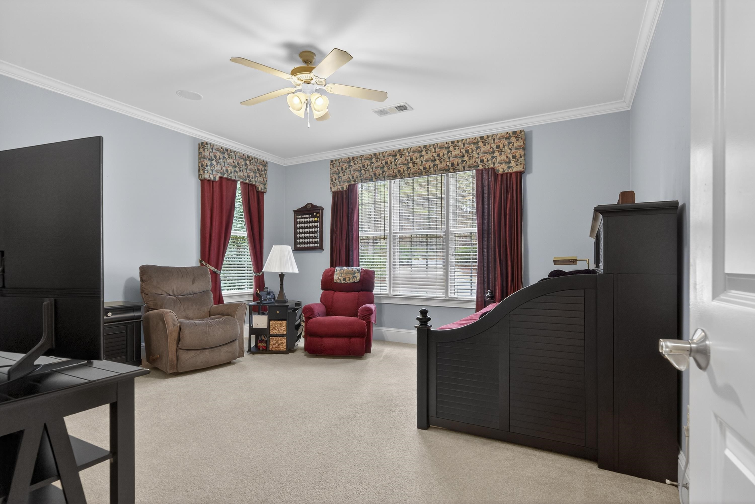 1020 BROADSWORD BAY image 40