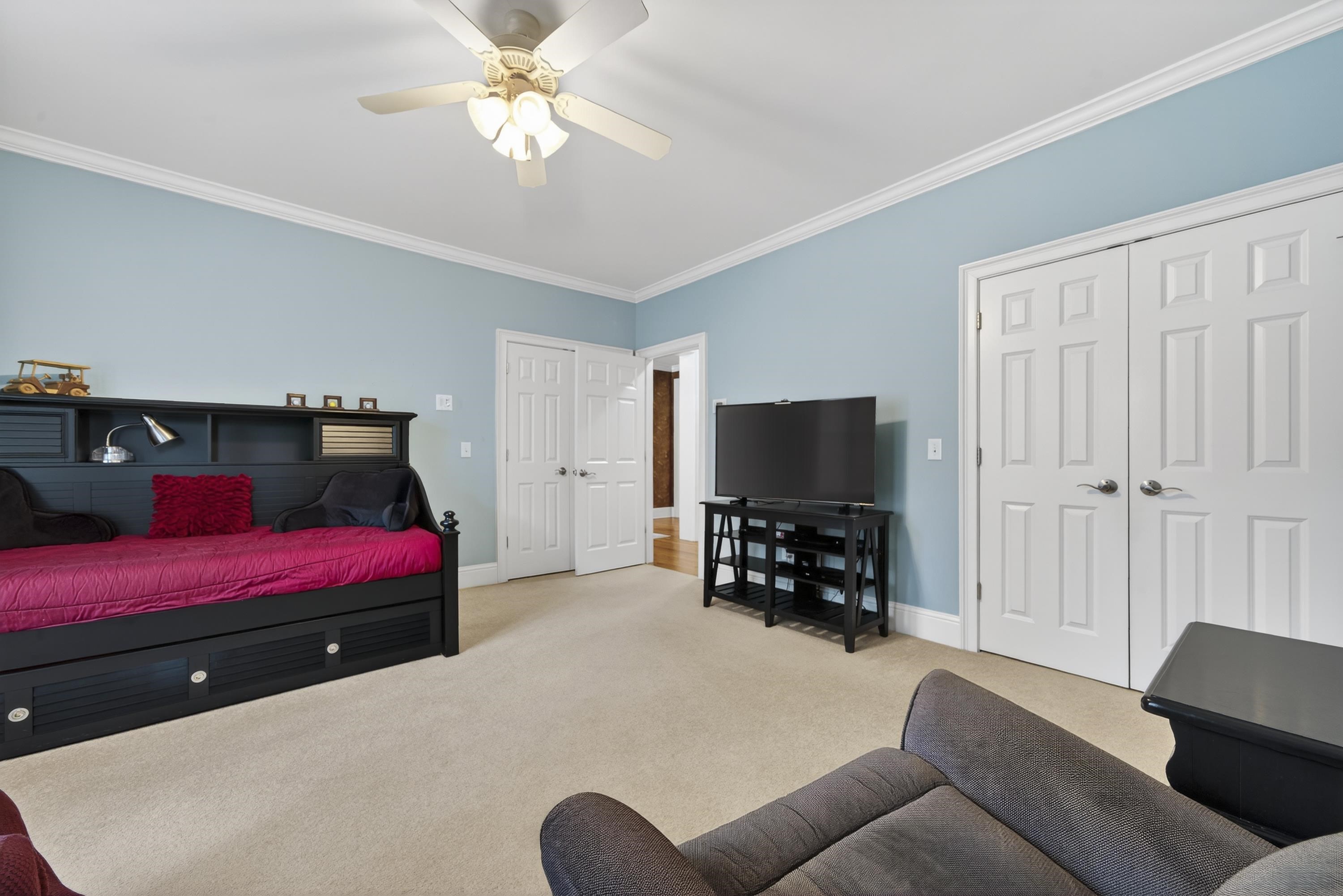 1020 BROADSWORD BAY image 41