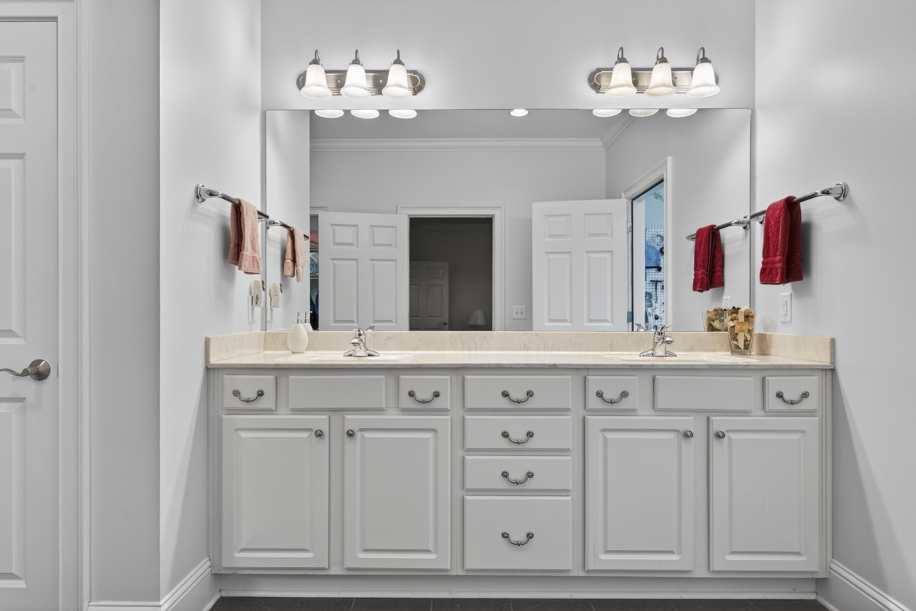 1020 BROADSWORD BAY image 58