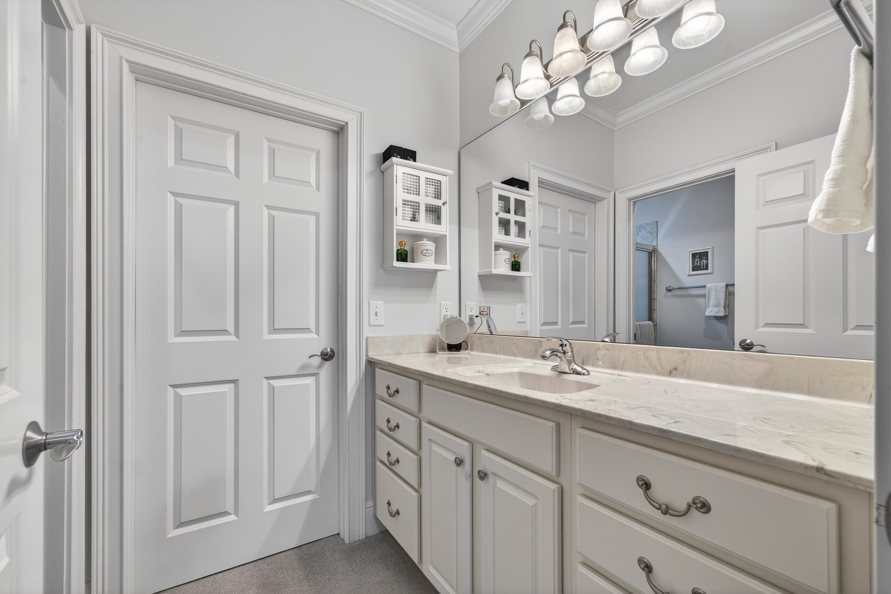 1020 BROADSWORD BAY image 64