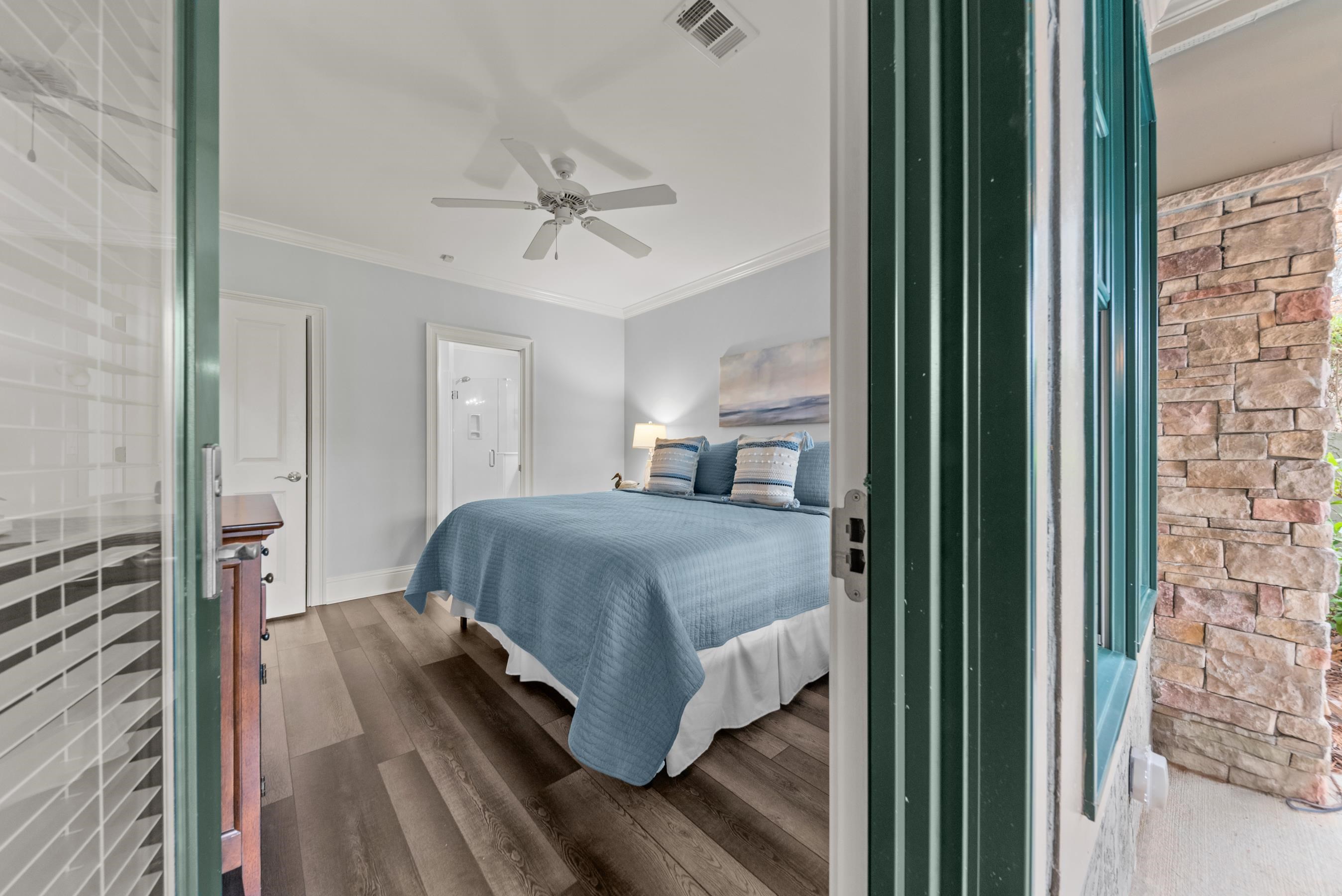 1050 REUBENS COURT image 32