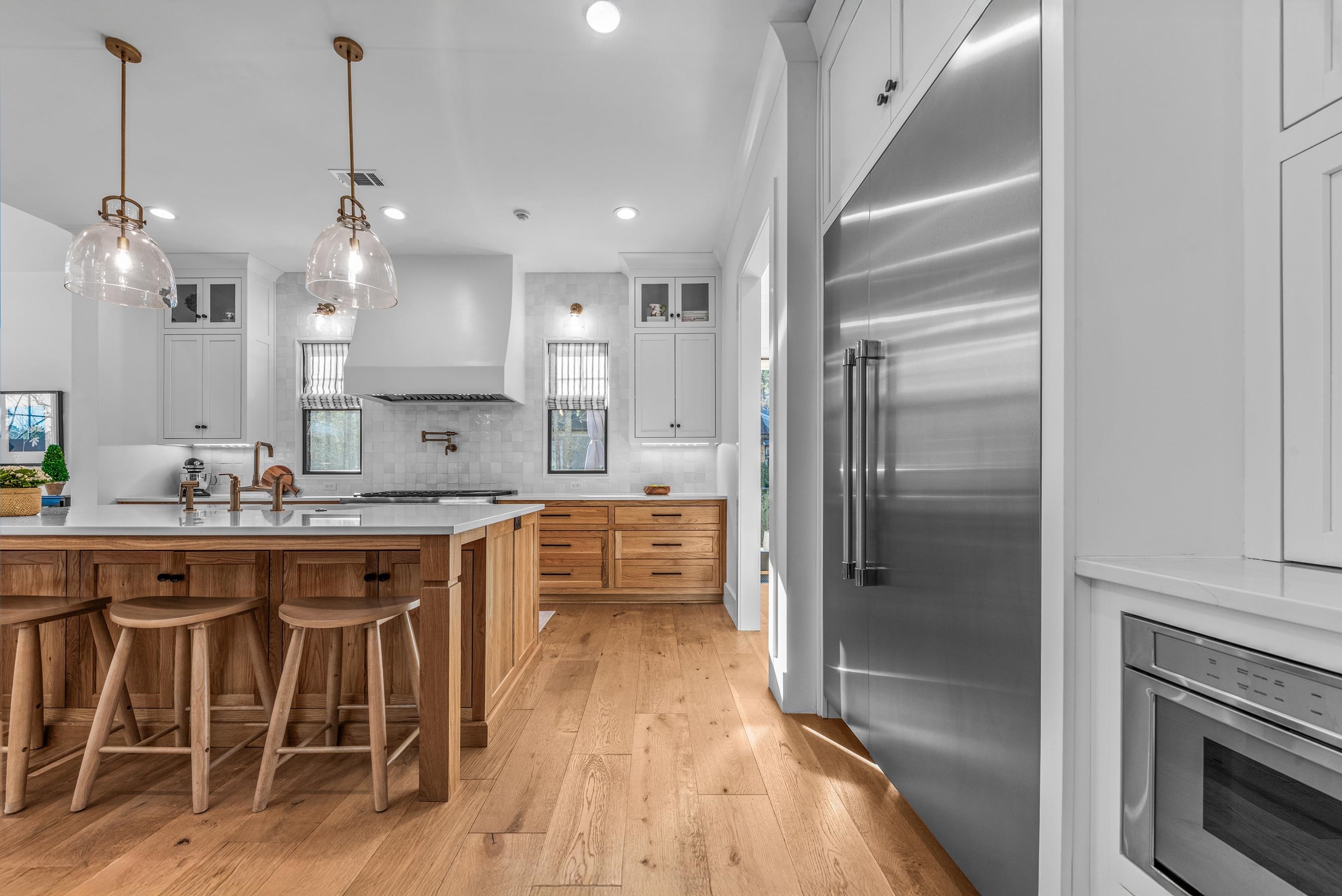 1041 HOLTS FERRY image 16