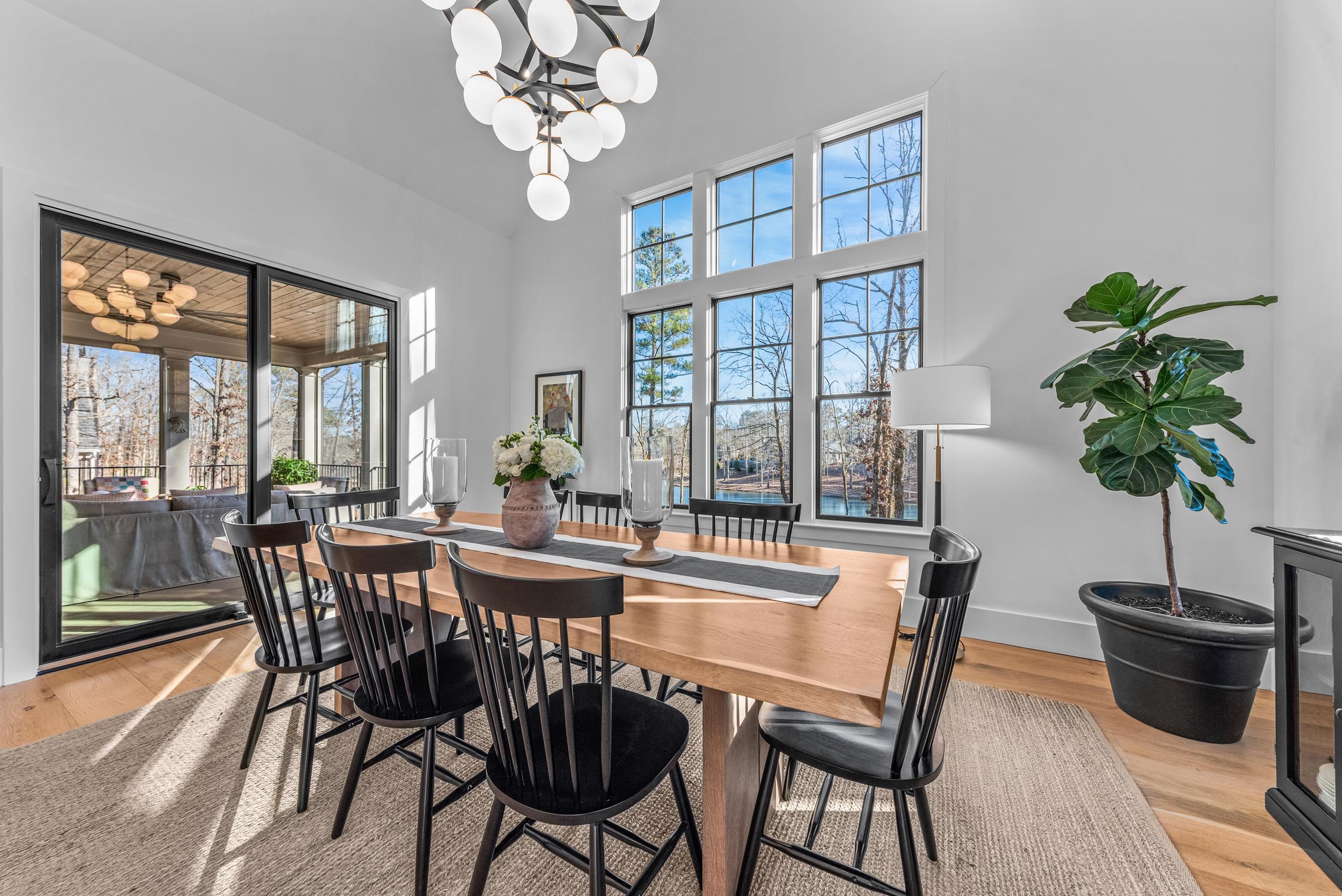 1041 HOLTS FERRY image 19