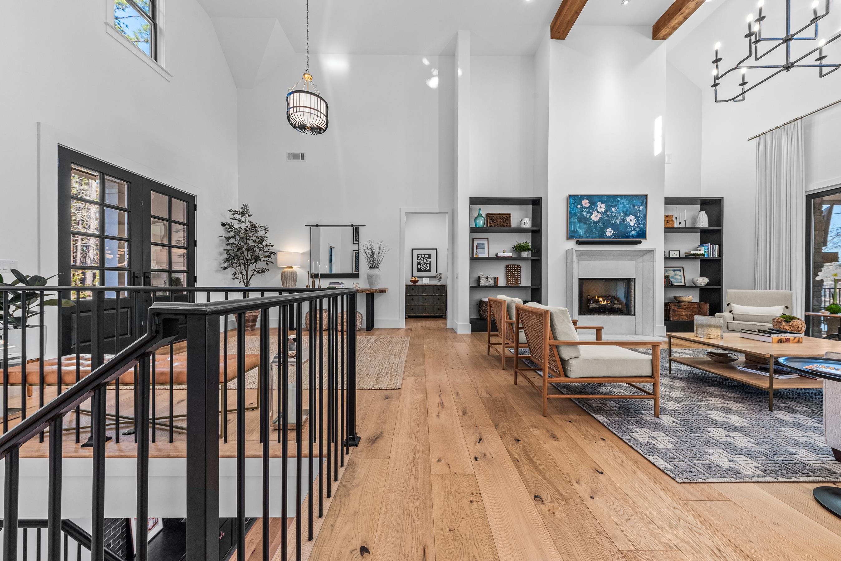 1041 HOLTS FERRY image 23