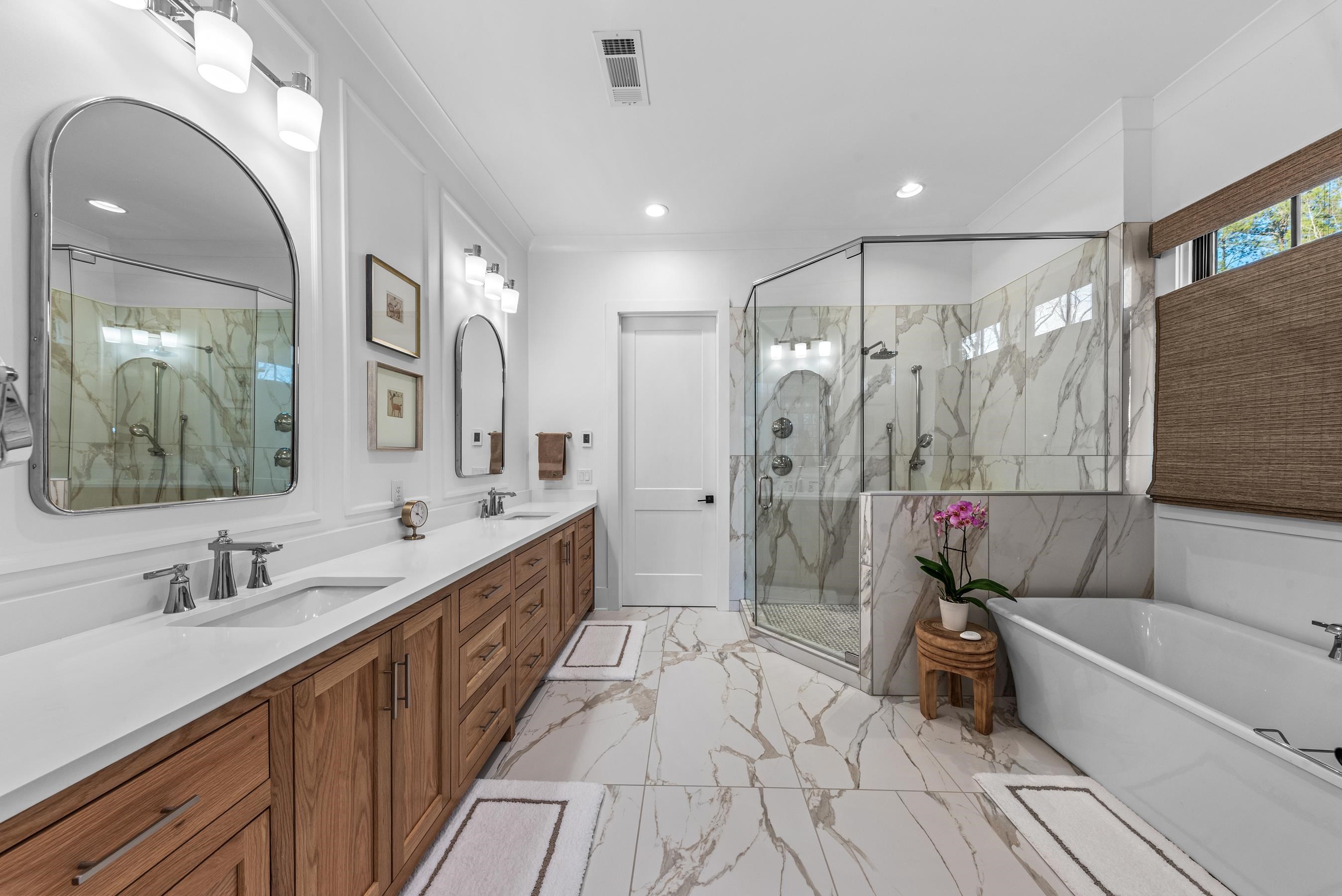 1041 HOLTS FERRY image 26