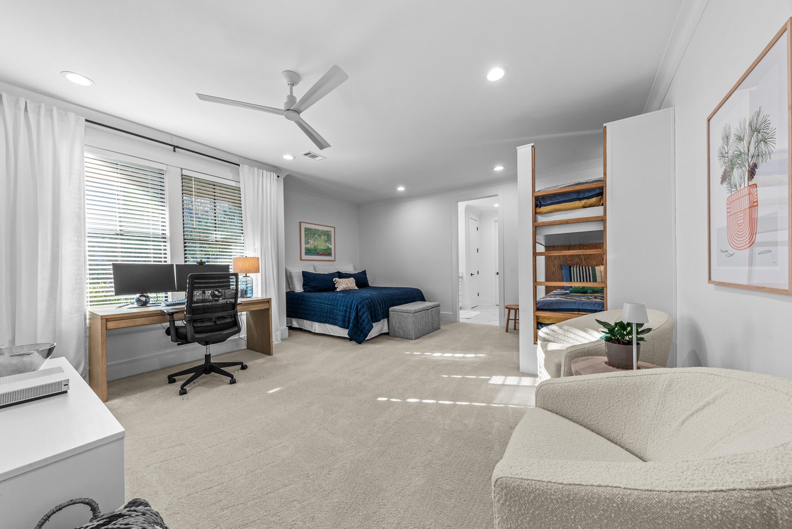 1041 HOLTS FERRY image 37