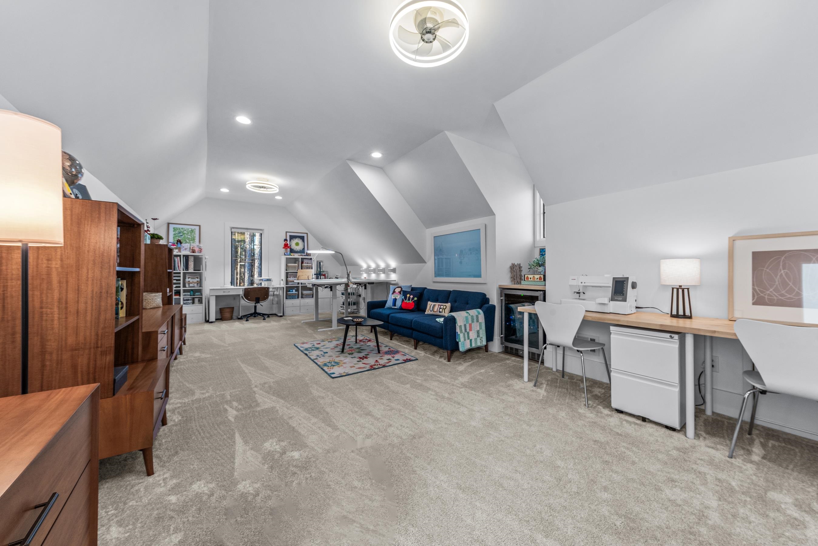 1041 HOLTS FERRY image 42