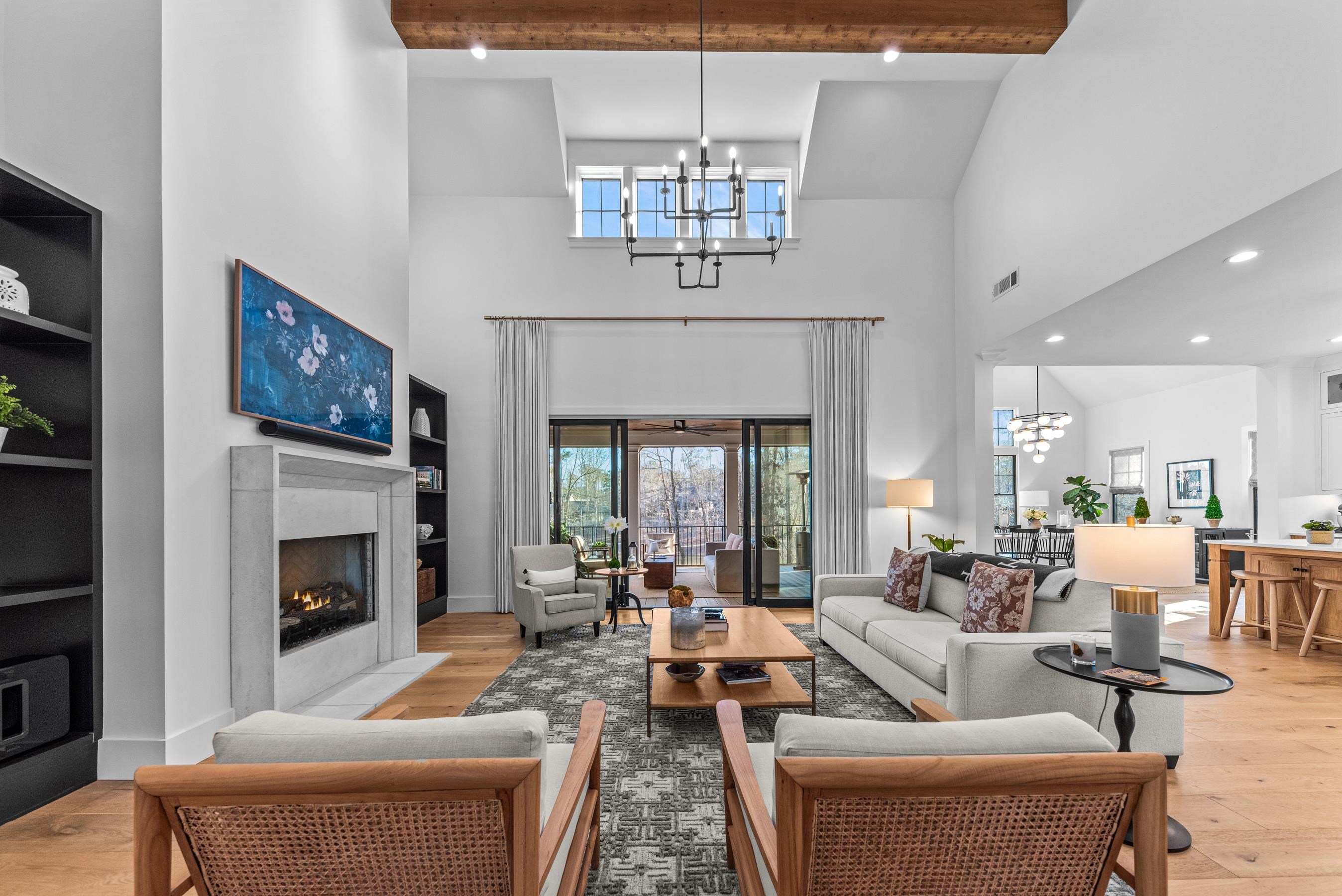 1041 HOLTS FERRY image 8