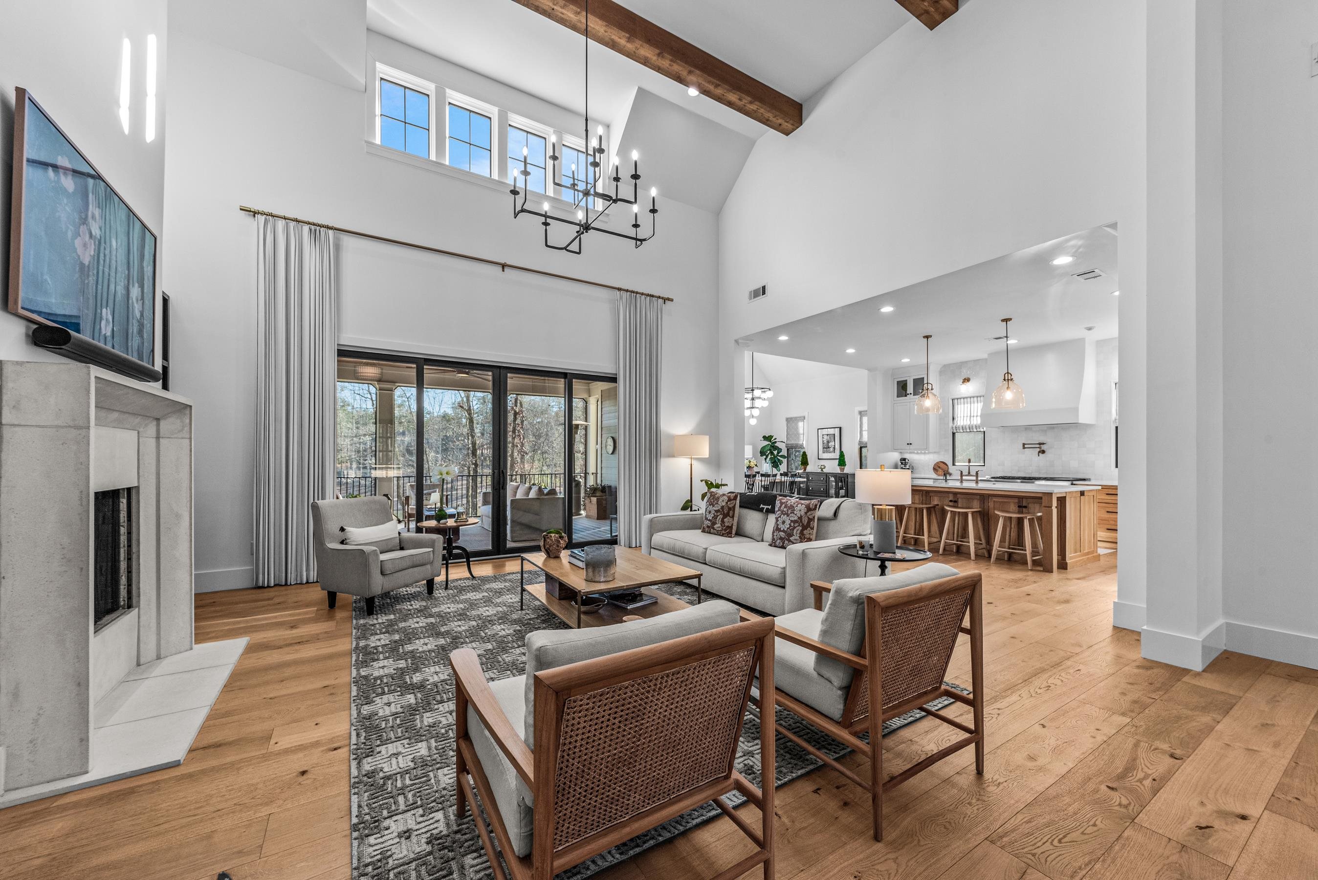 1041 HOLTS FERRY image 9