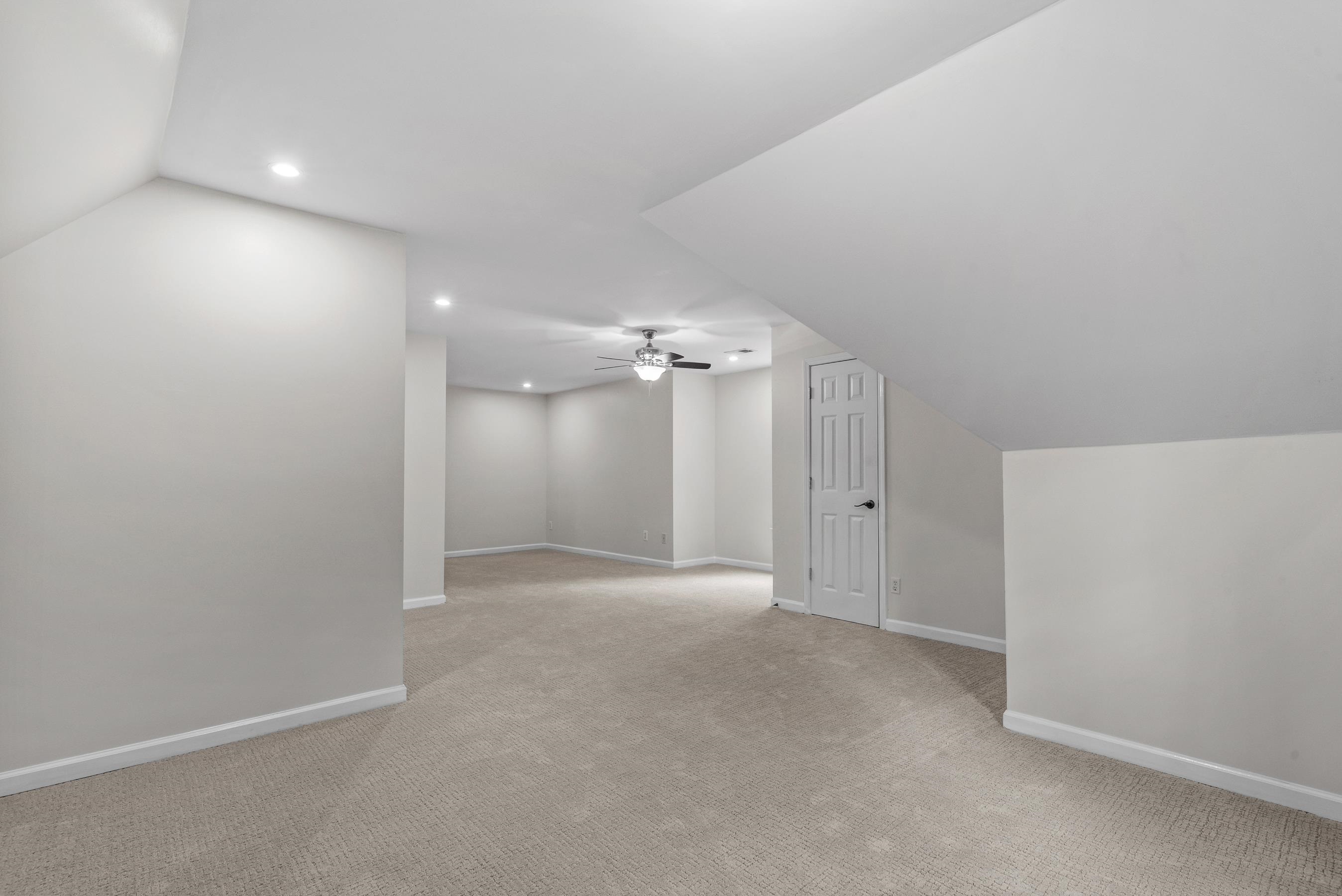 107 MILLPOND LANE image 35