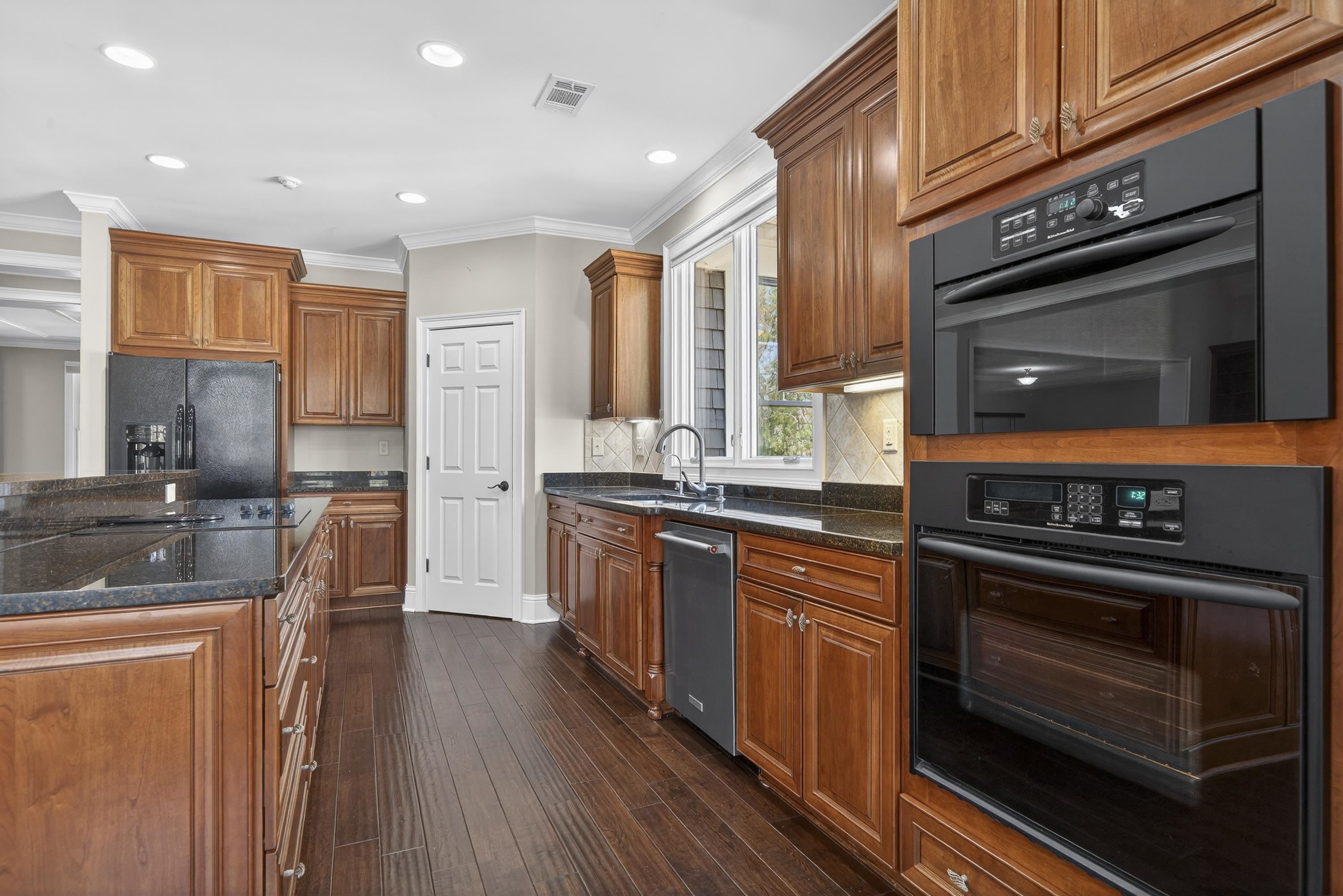 1021 SWIFT CREEK image 22