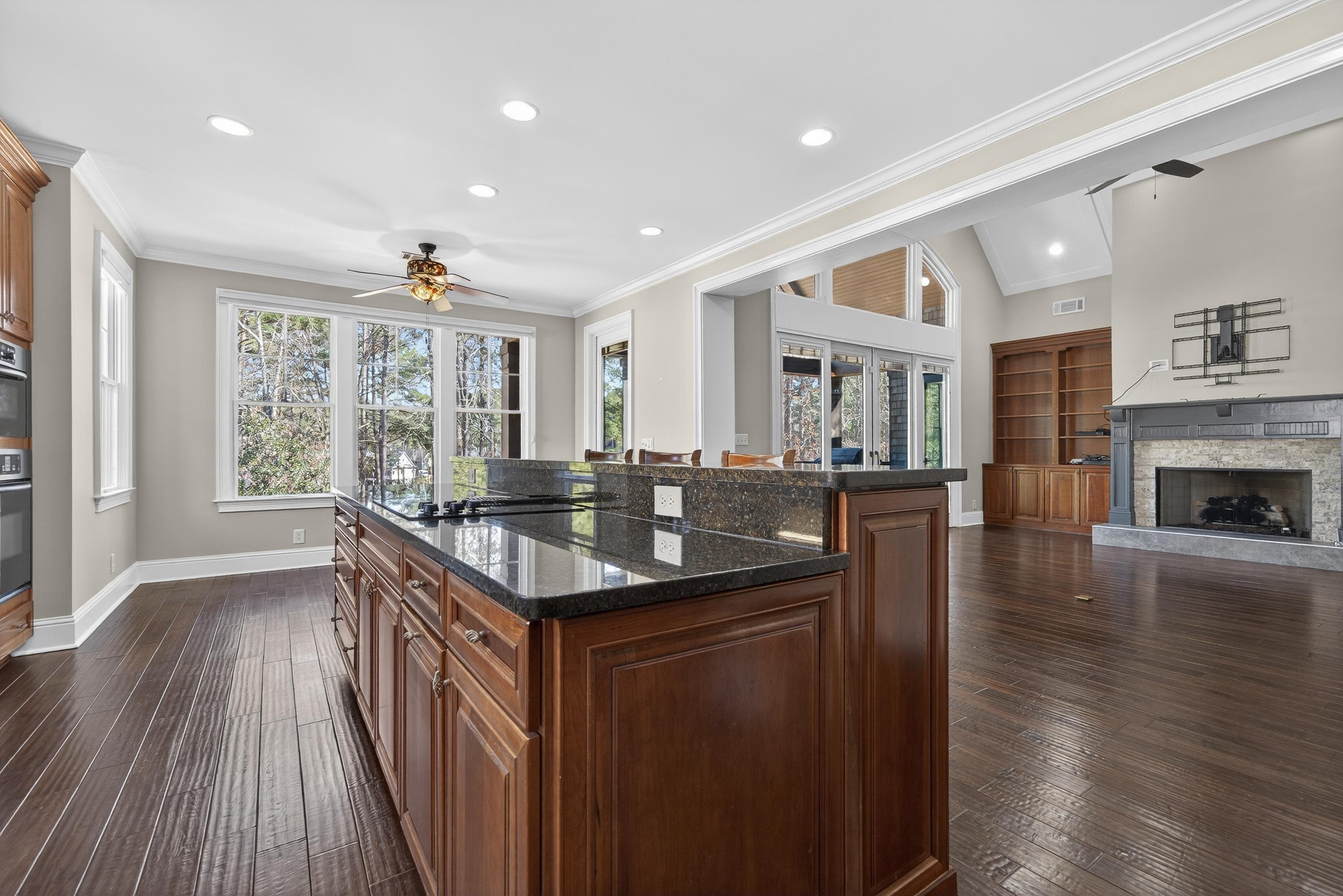 1021 SWIFT CREEK image 25