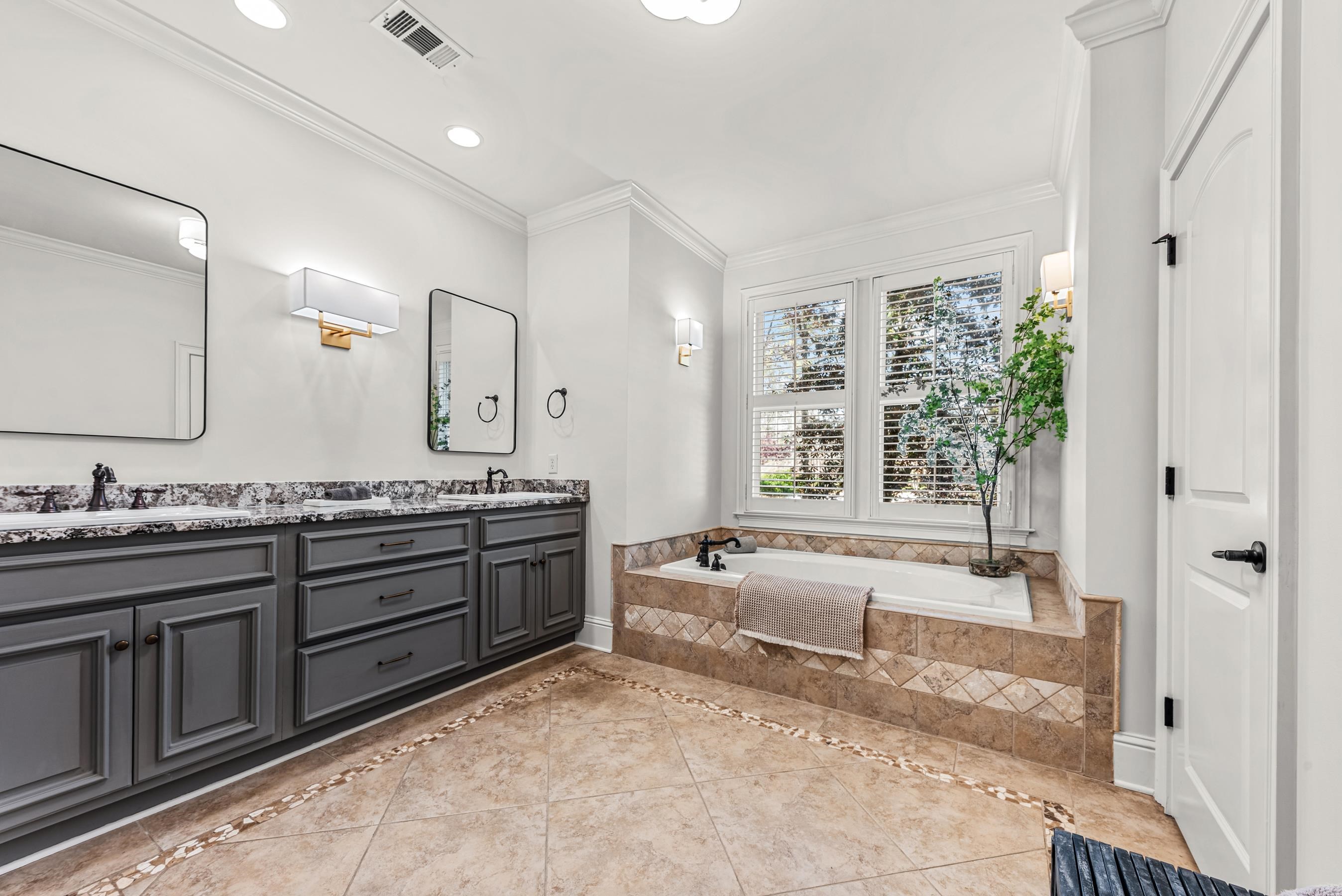 1020 LIBERTY BLUFF LANE image 36