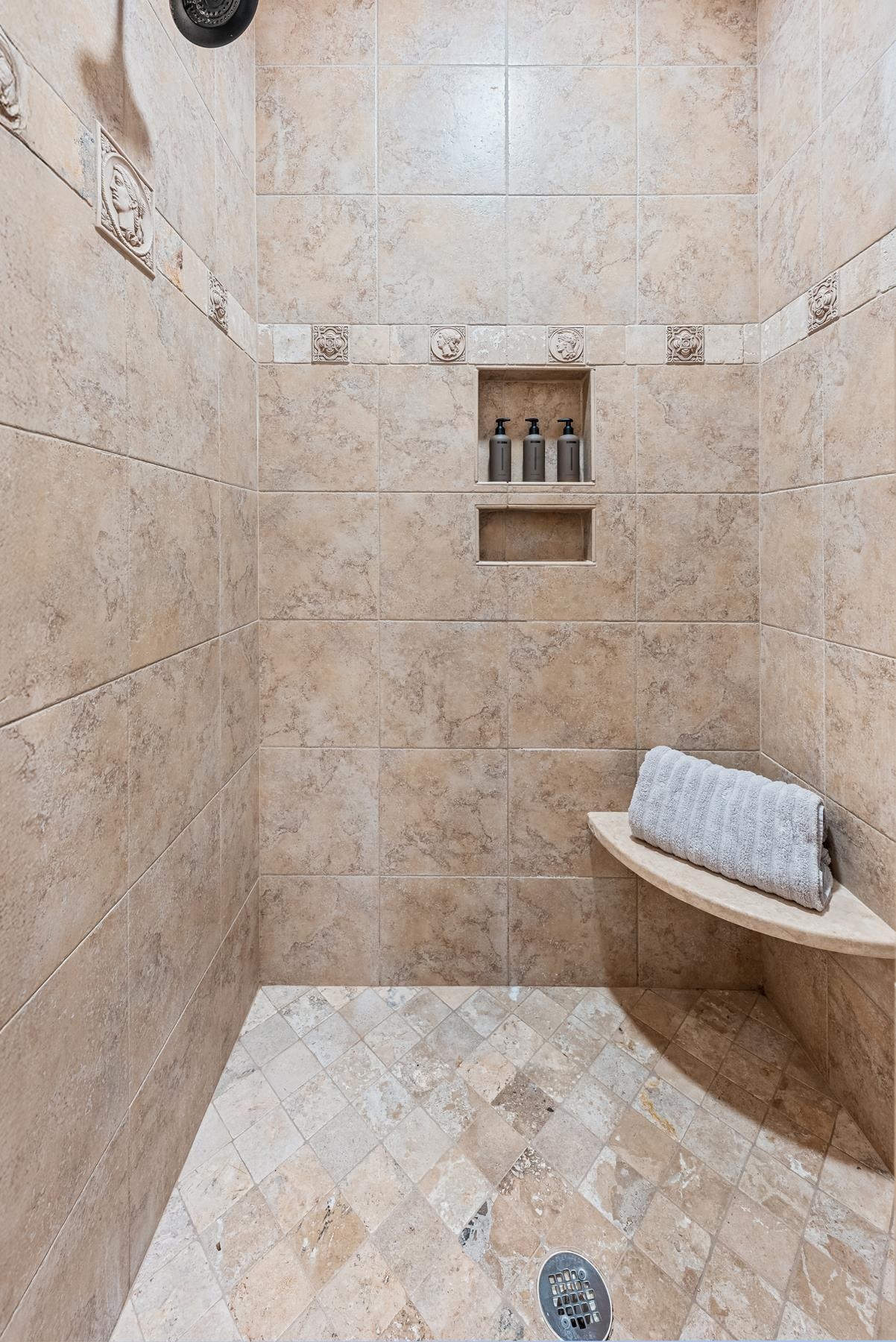 1020 LIBERTY BLUFF LANE image 37