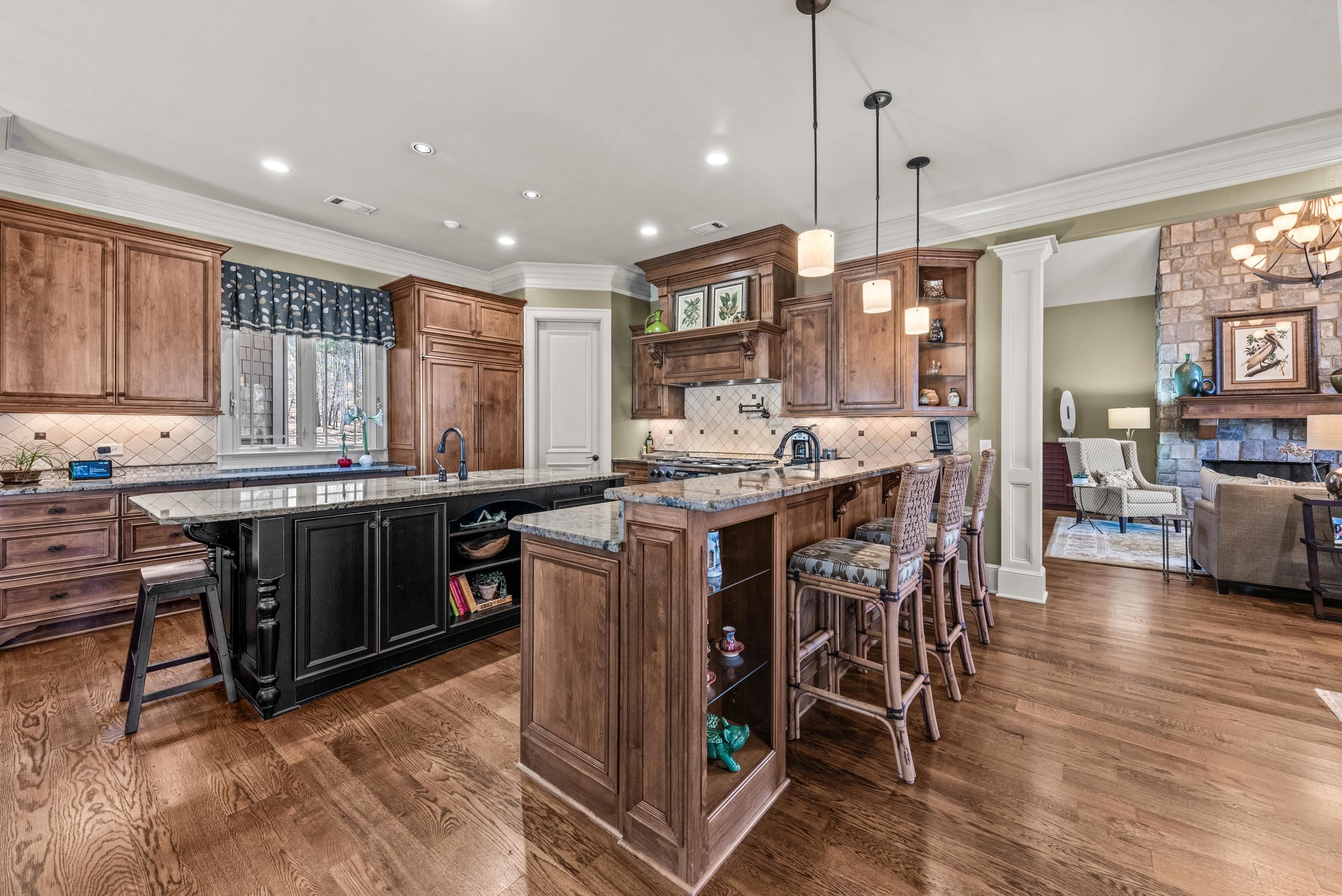 141 BROADLANDS DRIVE image 12