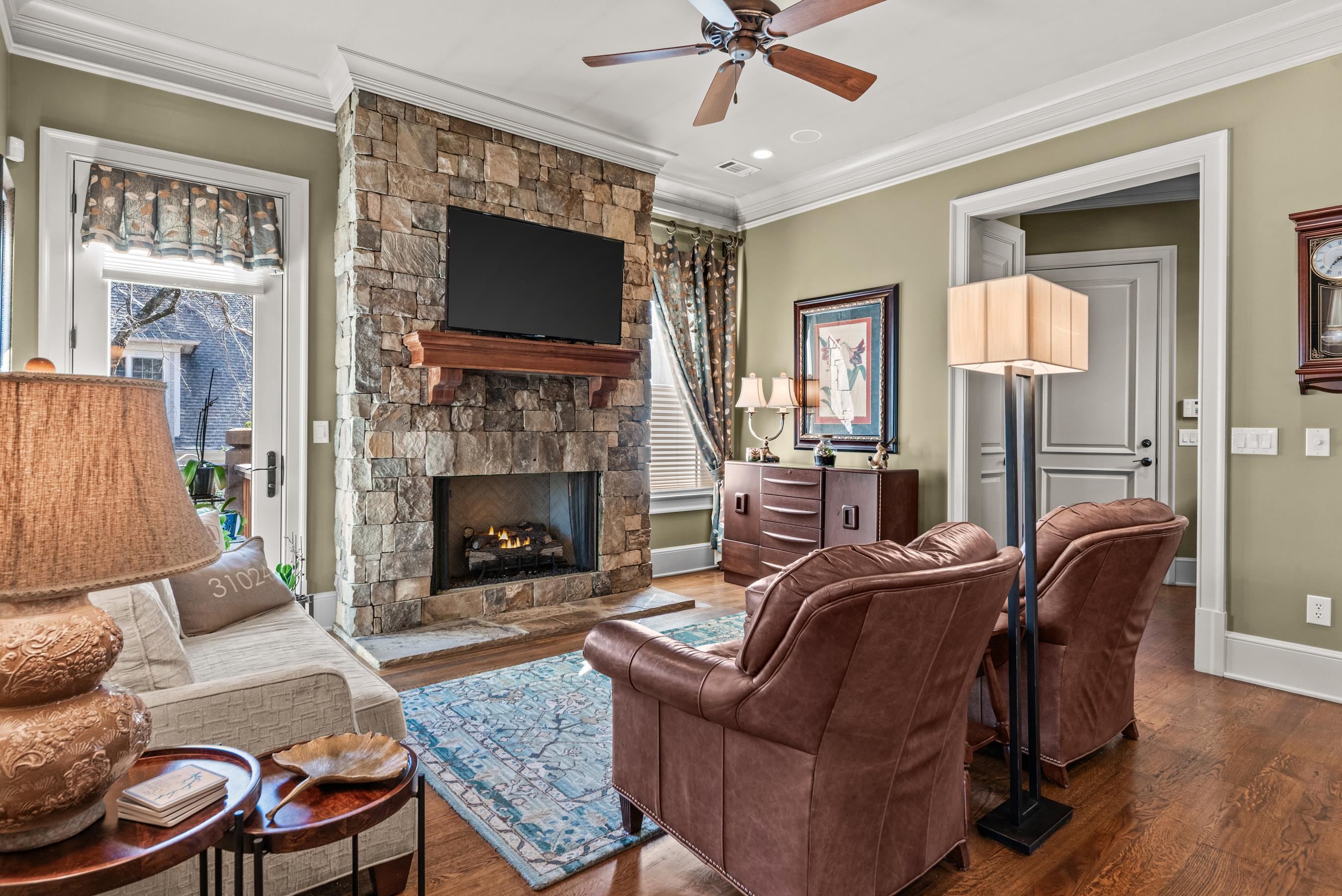 141 BROADLANDS DRIVE image 18