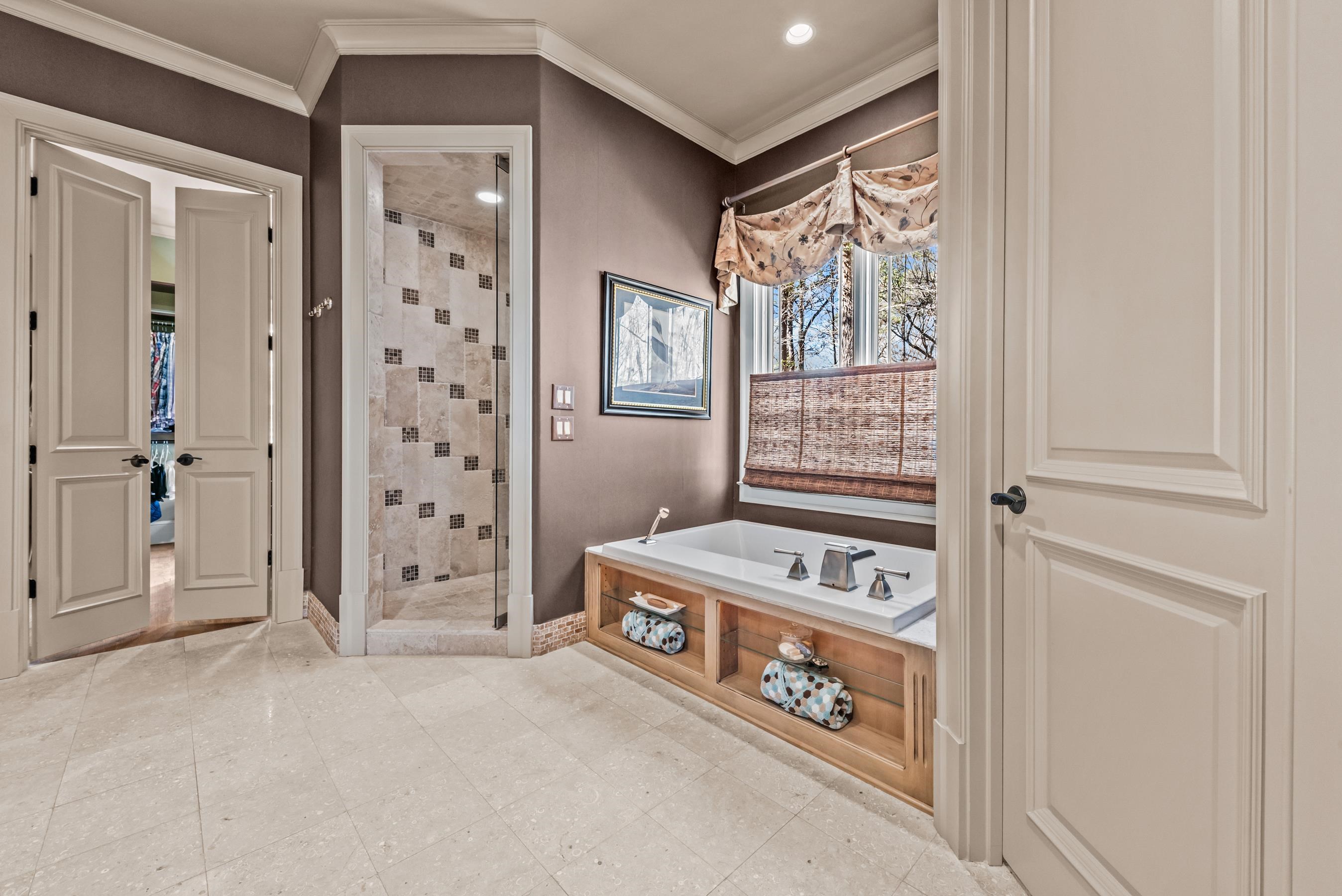 141 BROADLANDS DRIVE image 33