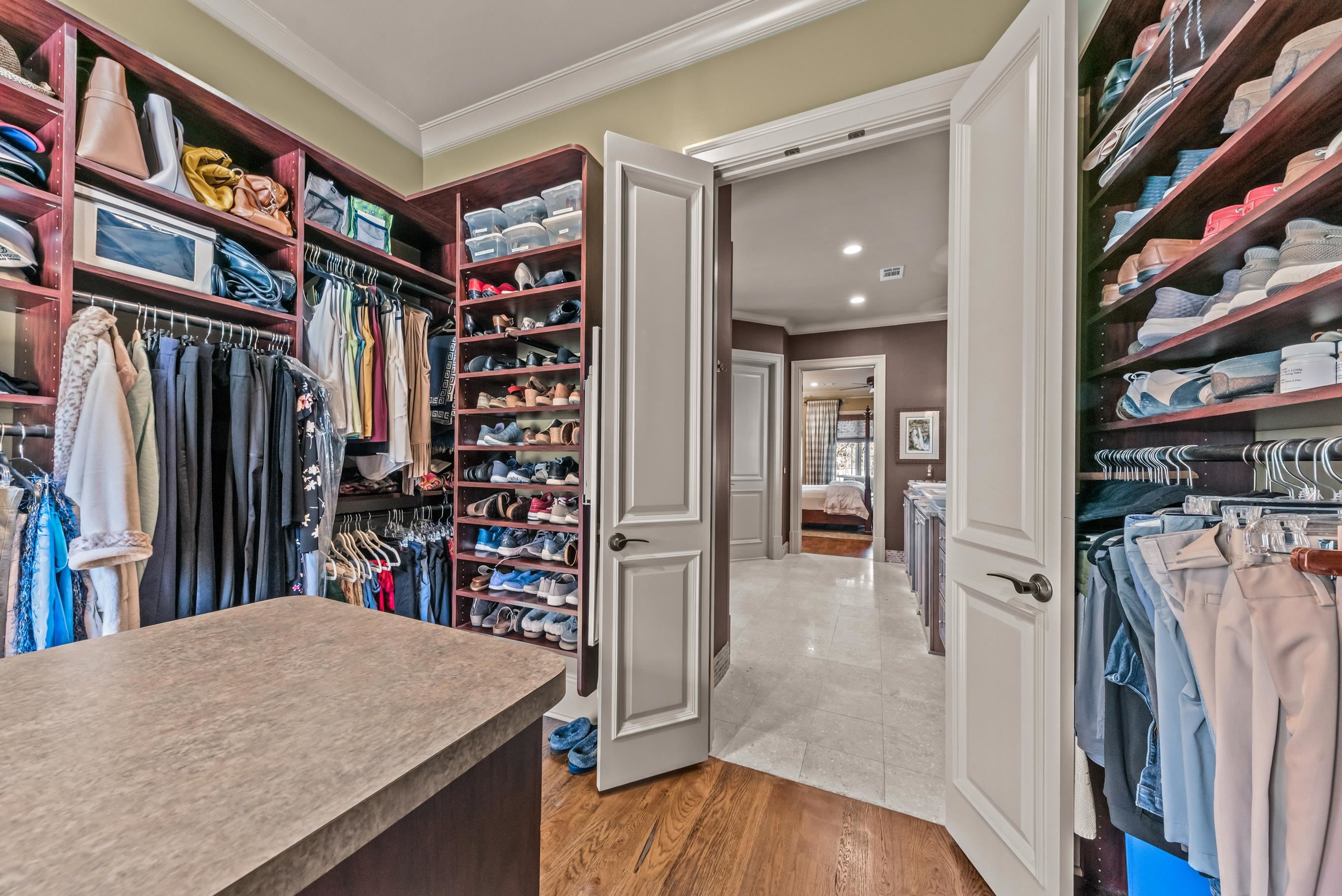 141 BROADLANDS DRIVE image 34