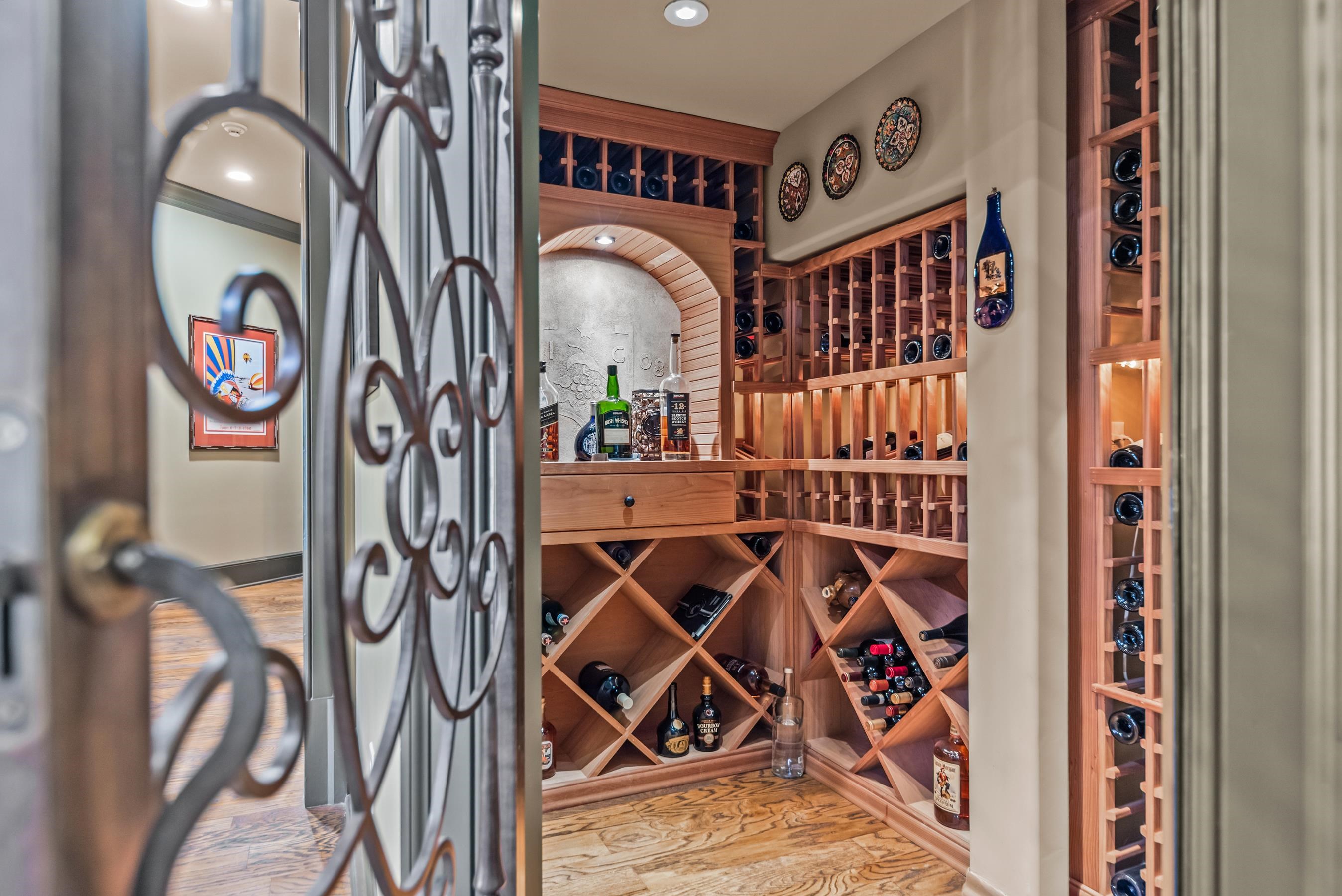 141 BROADLANDS DRIVE image 43