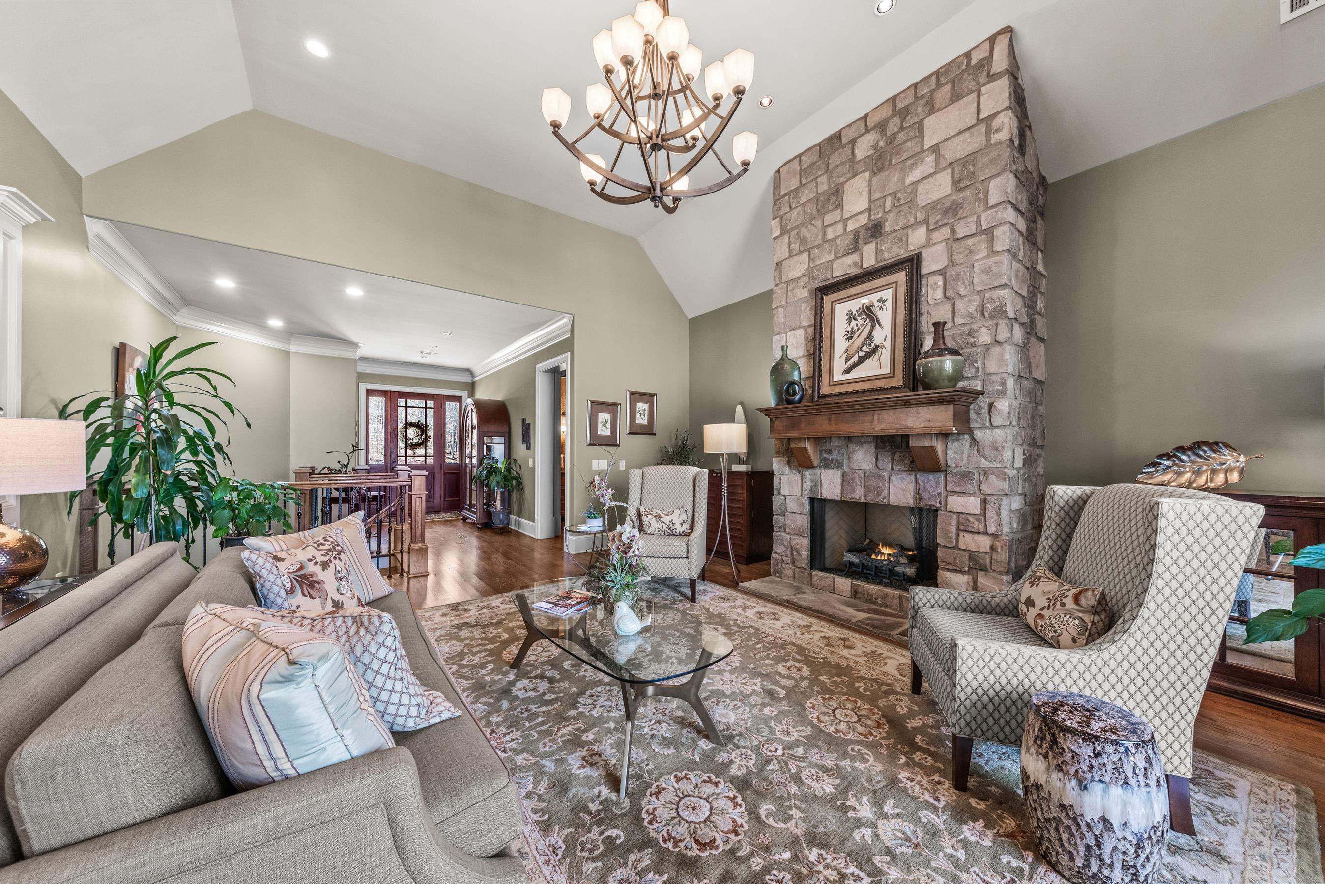 141 BROADLANDS DRIVE image 9