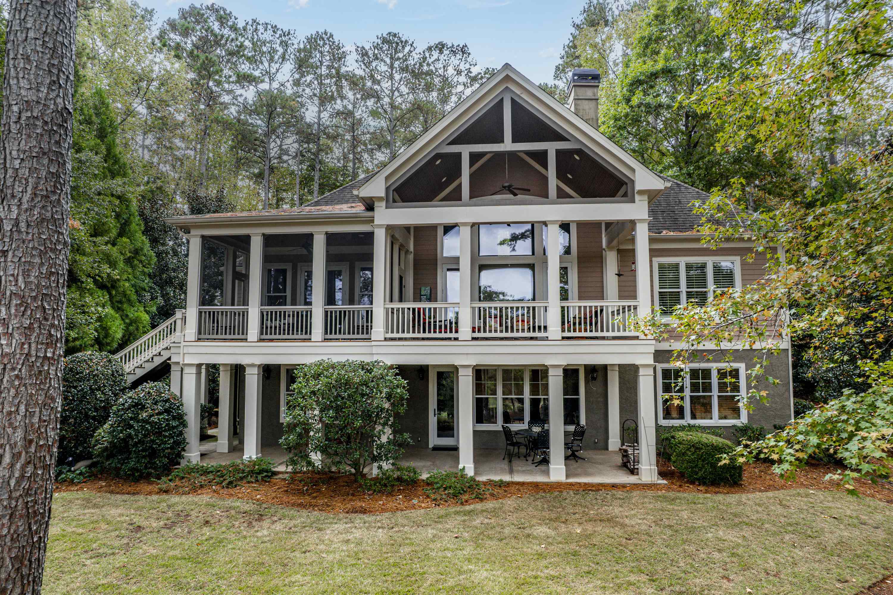 1050 CURTRIGHT PLACE image 4