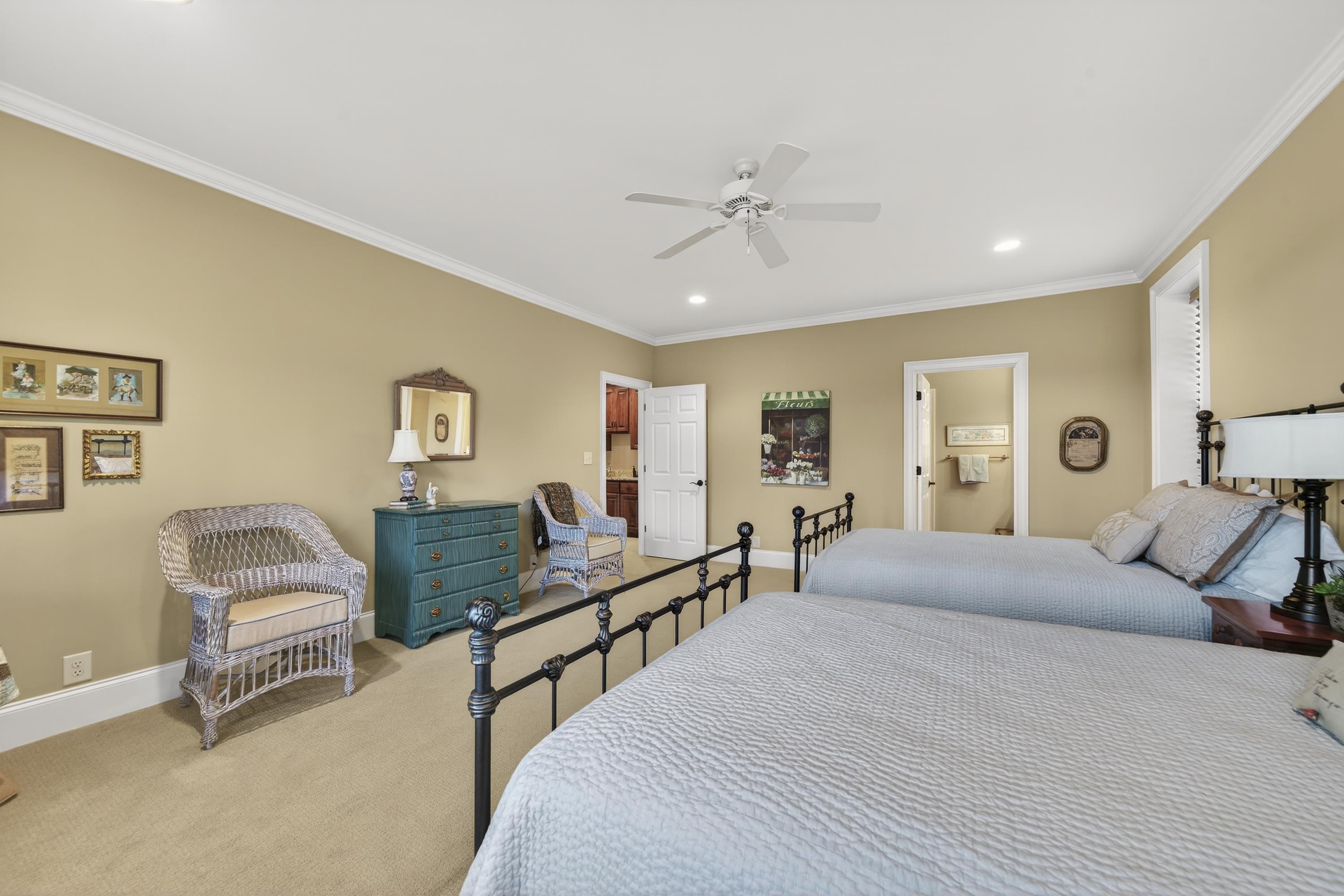 1050 CURTRIGHT PLACE image 63