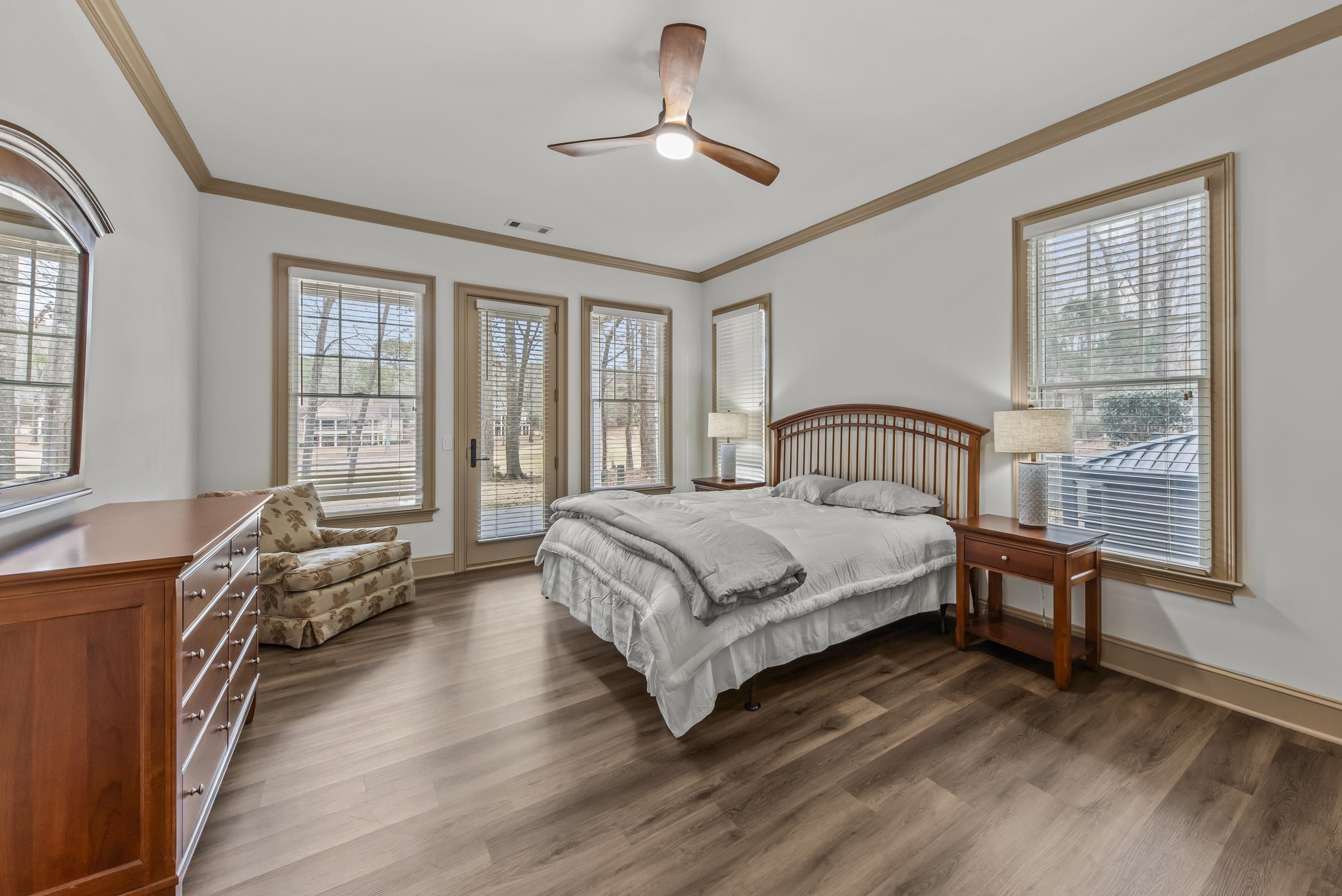 100 GREENWOOD COURT image 33