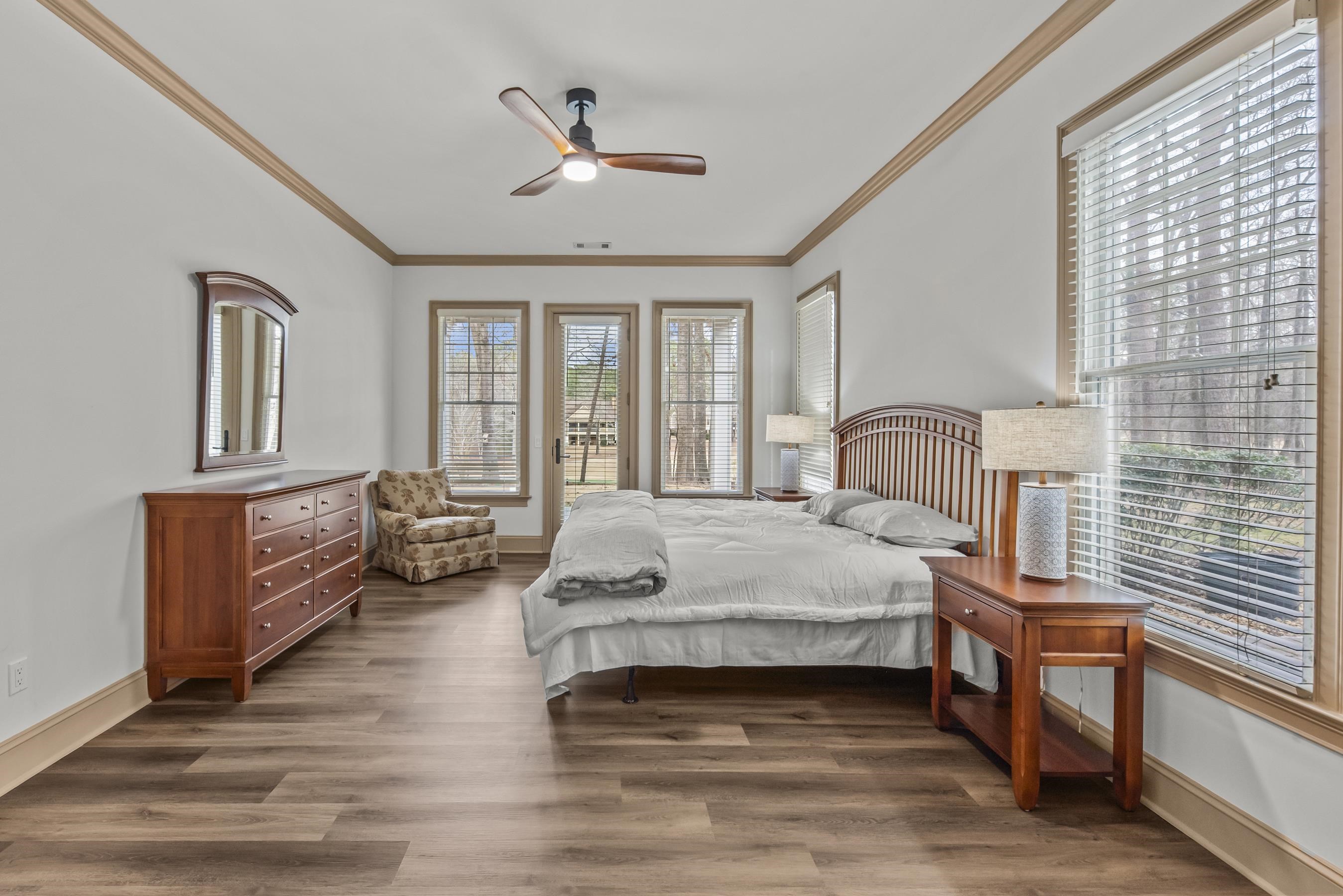 100 GREENWOOD COURT image 34