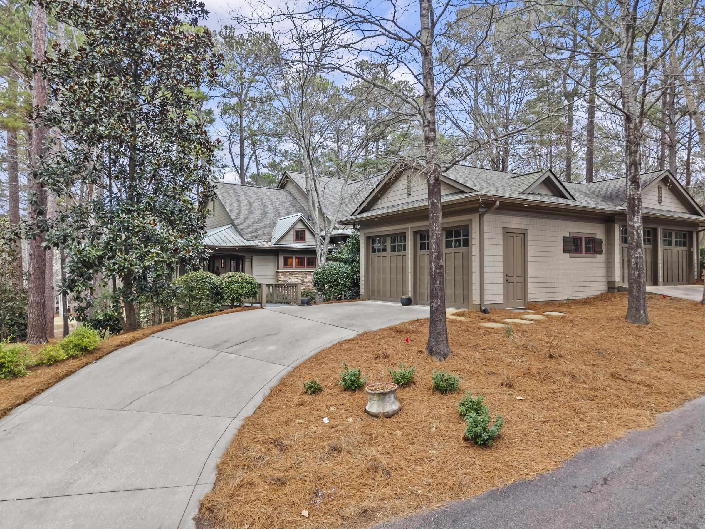 1101 LOCKETS TRAIL image 2