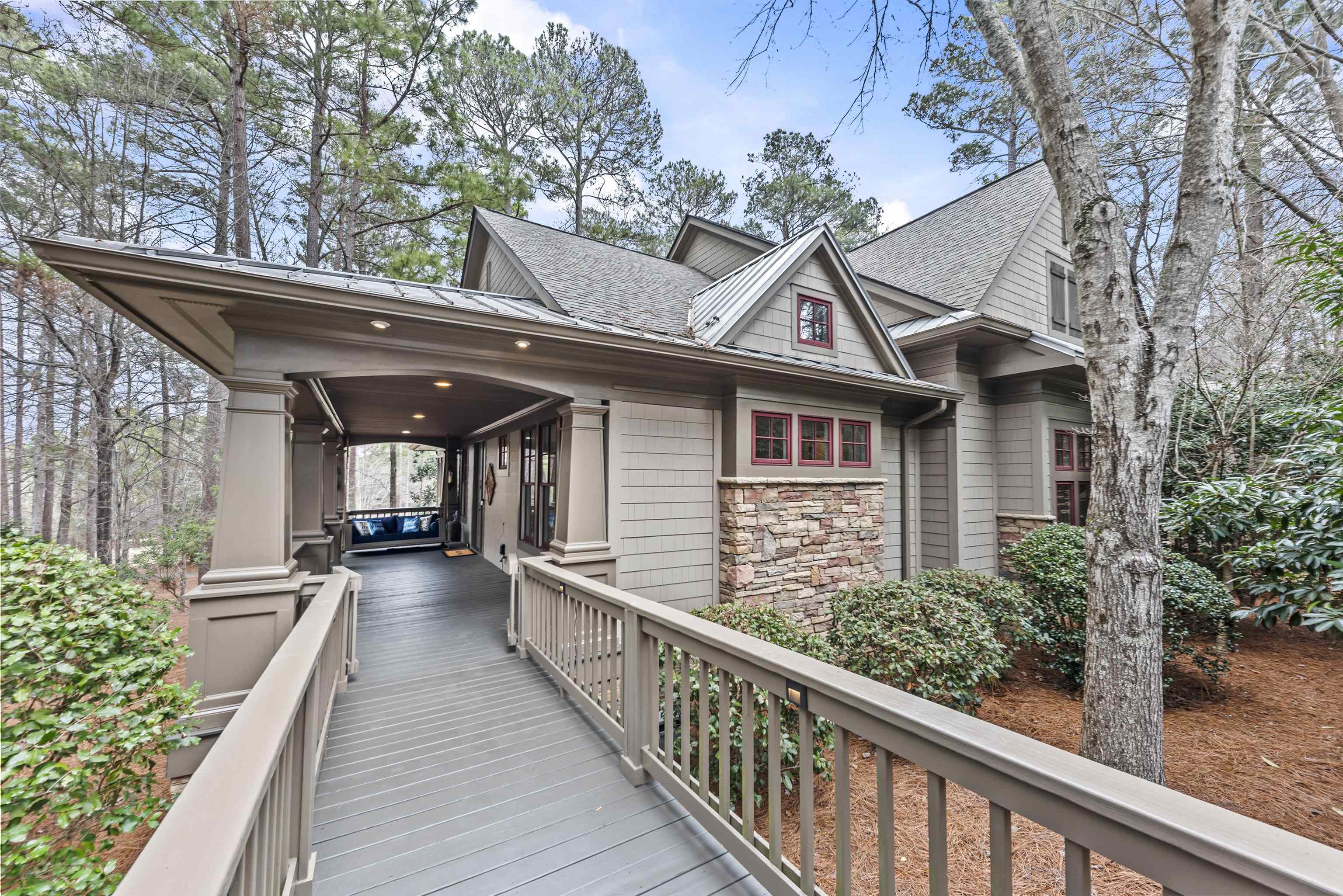 1101 LOCKETS TRAIL image 2