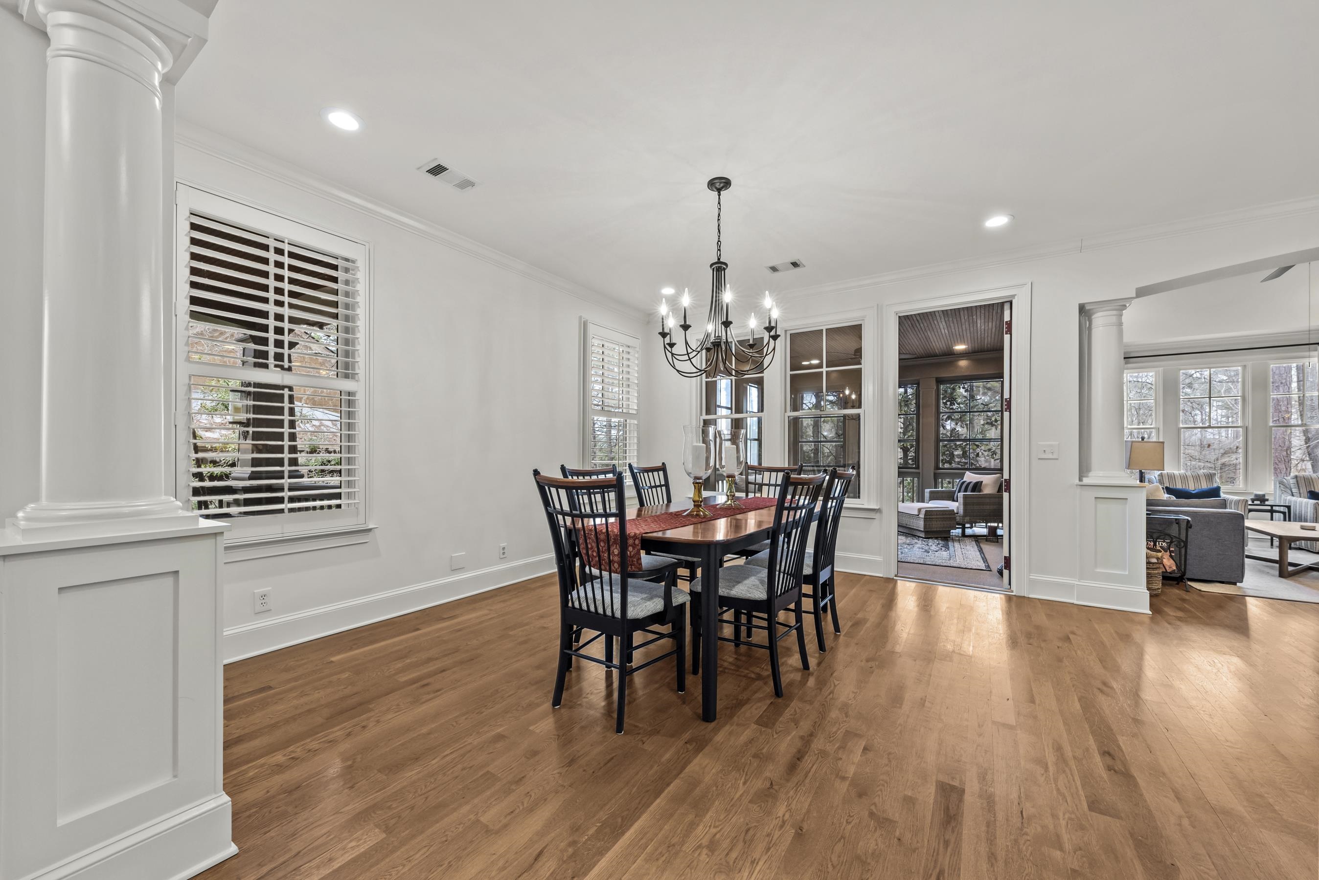 1101 LOCKETS TRAIL image 9