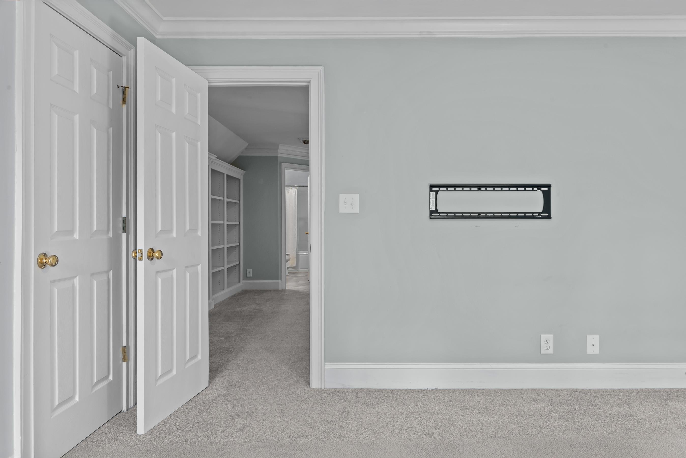 112 PORTERFIELD DRIVE image 35