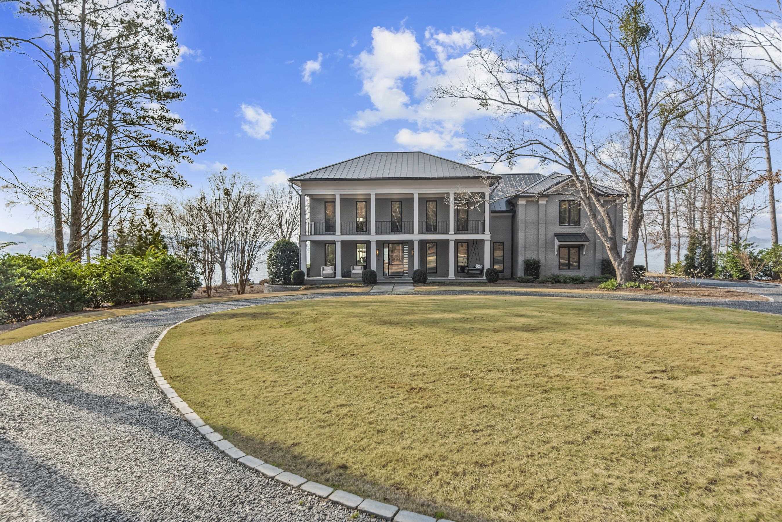 135 CAROLYN DRIVE image 11