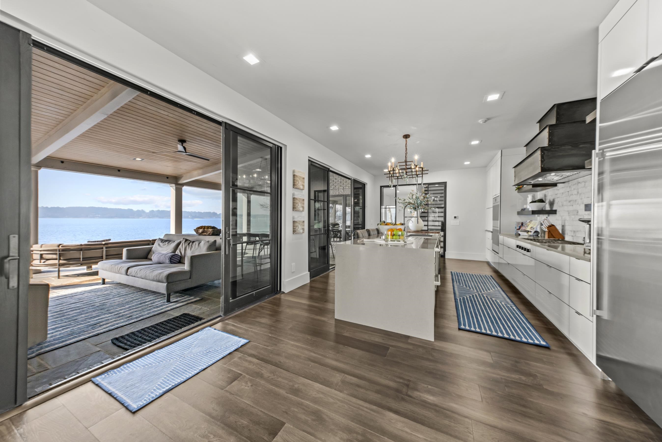 135 CAROLYN DRIVE image 23